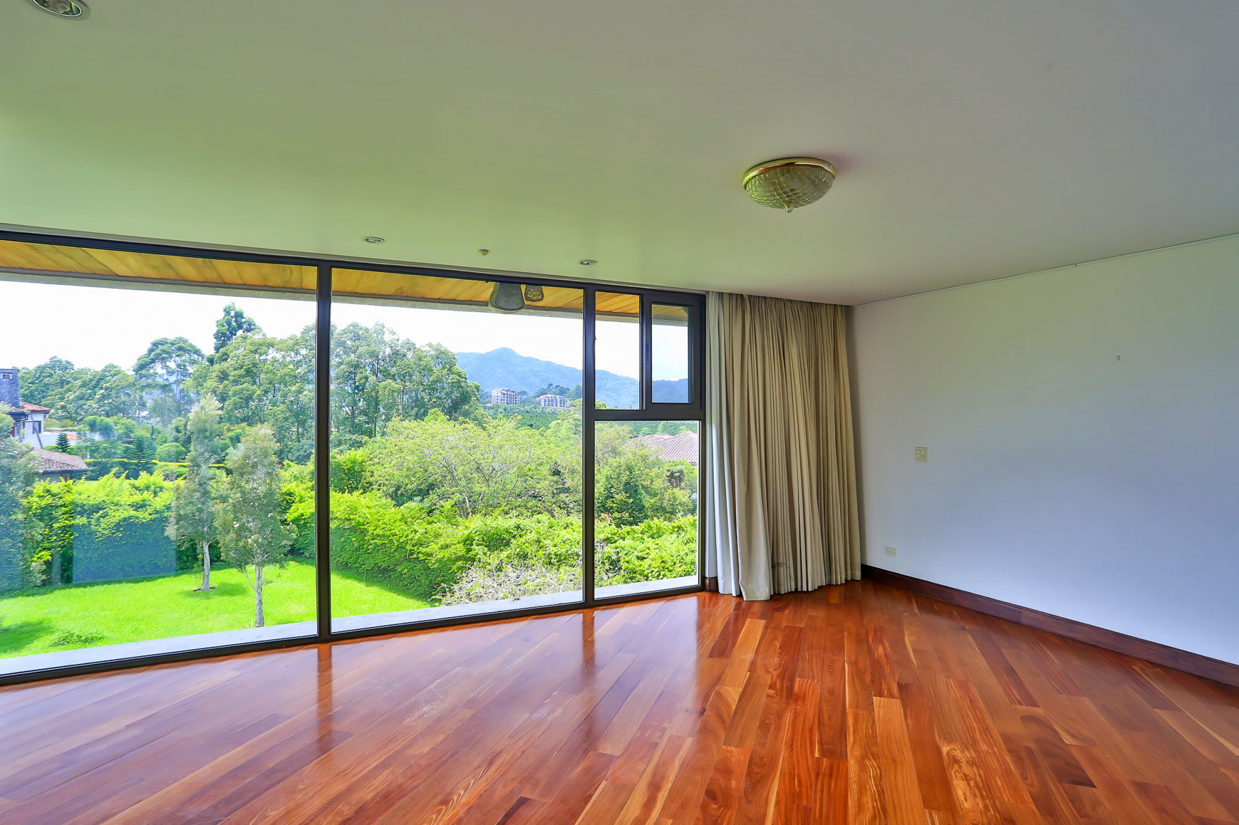 For Sale: Stunning Luxury Home in Monteran, Granadilla – Premier Location and Exclusive Privacy