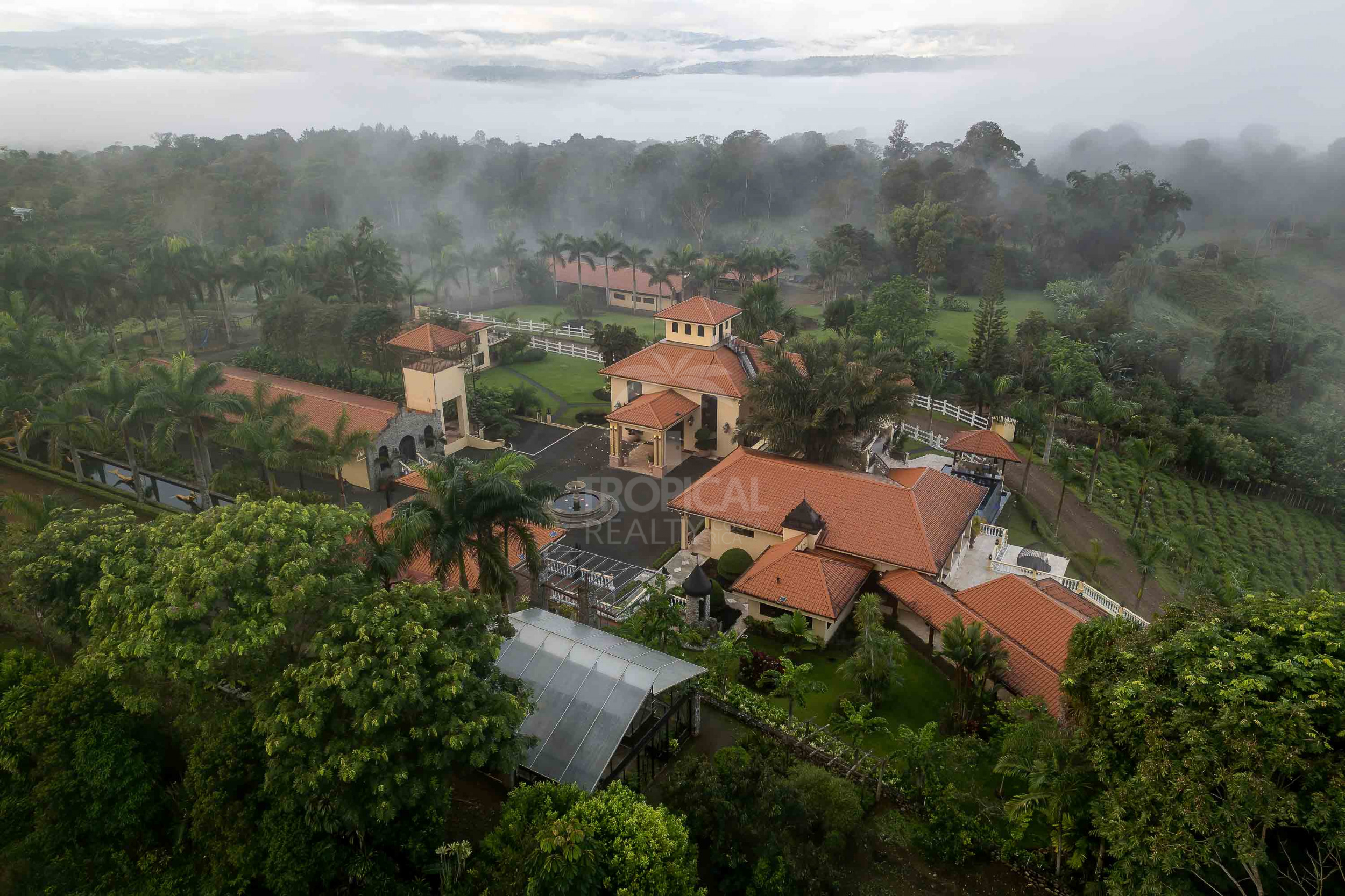Grand Luxury Estate – Rancho Villa Verde