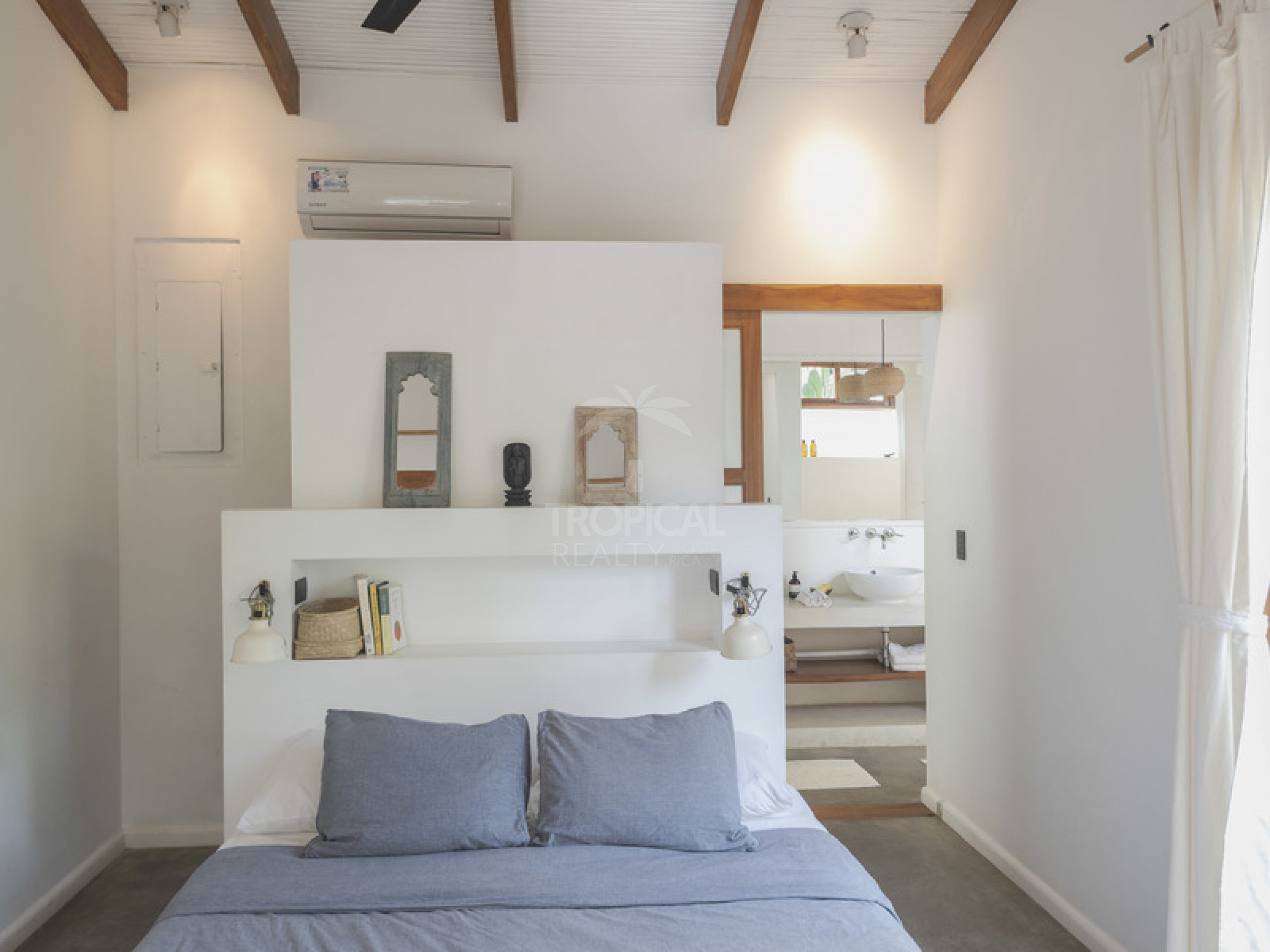 Modern beach home for Sale in Santa Teresa | Contemporary Design and Prime Location