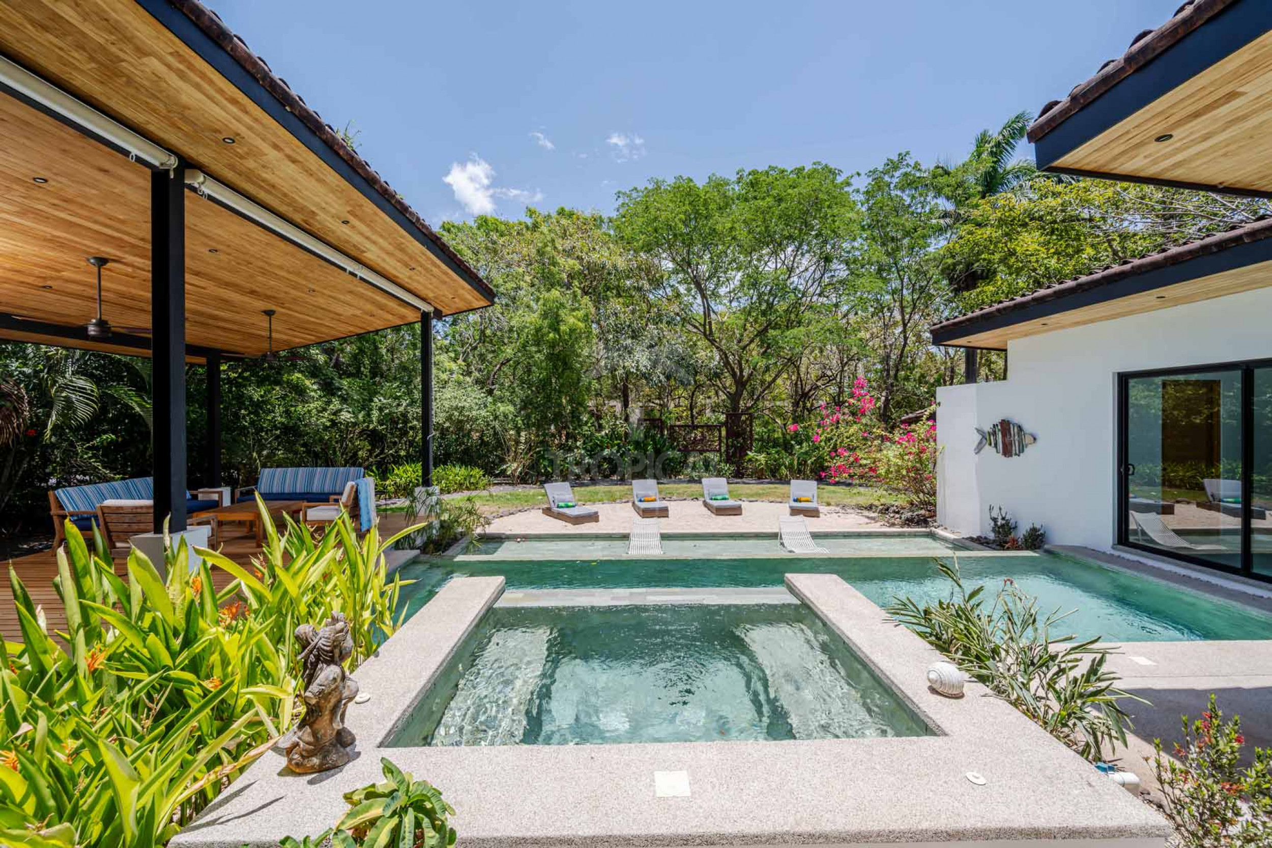Luxury Beach Walk Villa for Sale in Hacienda Pinilla – Contemporary Tropical Design & Ultimate Privacy