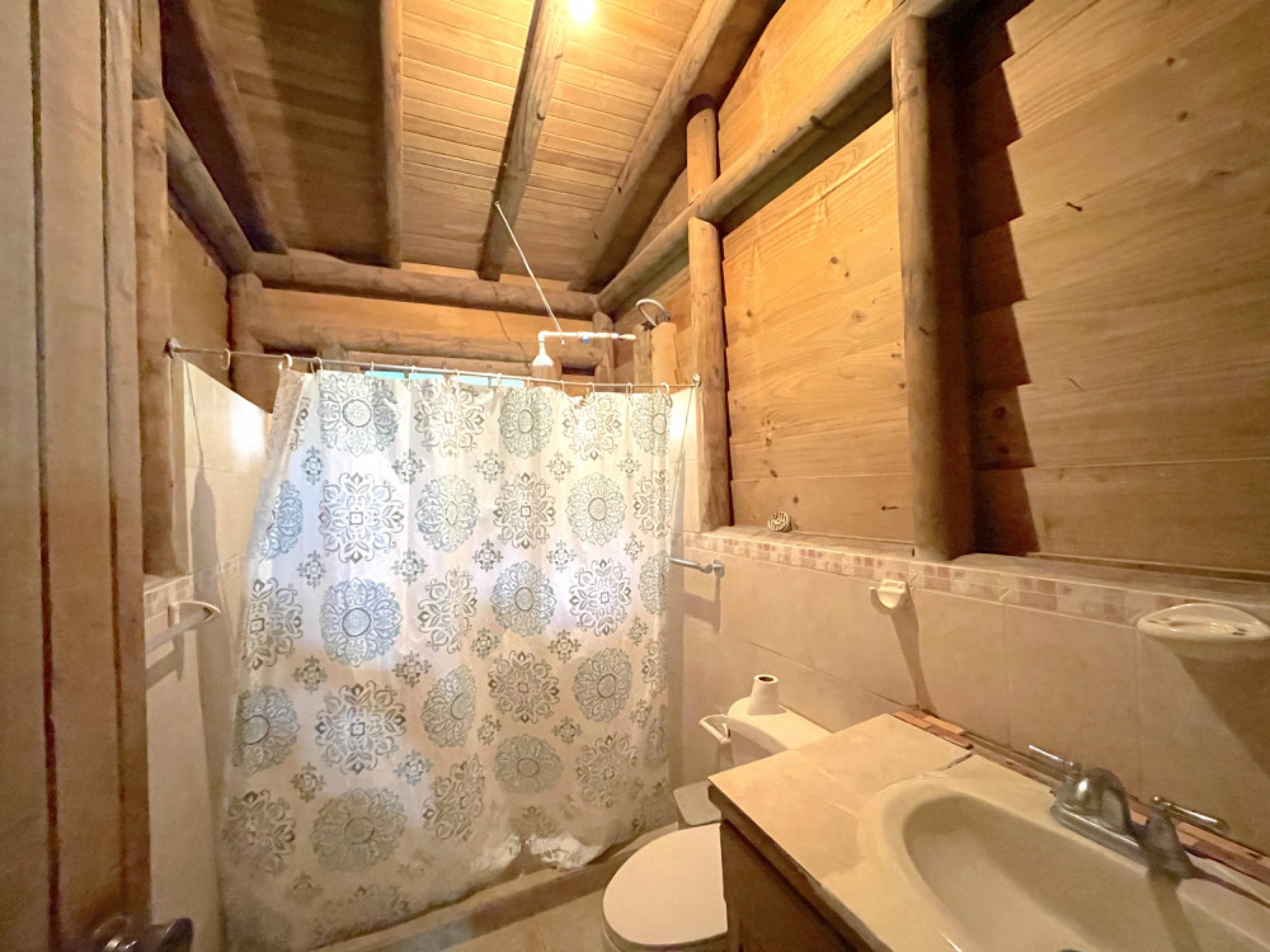 Dreamy Natural Retreat with Private River and Fruit Trees – Turrúcares, Costa Rica