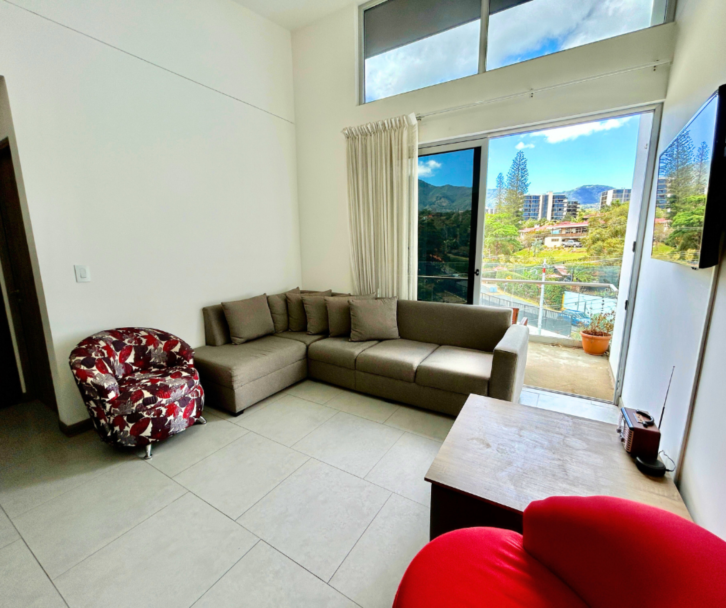 For Sale: 1-Bedroom Apartment in Escazú with Mountain Views and Exceptional Amenities