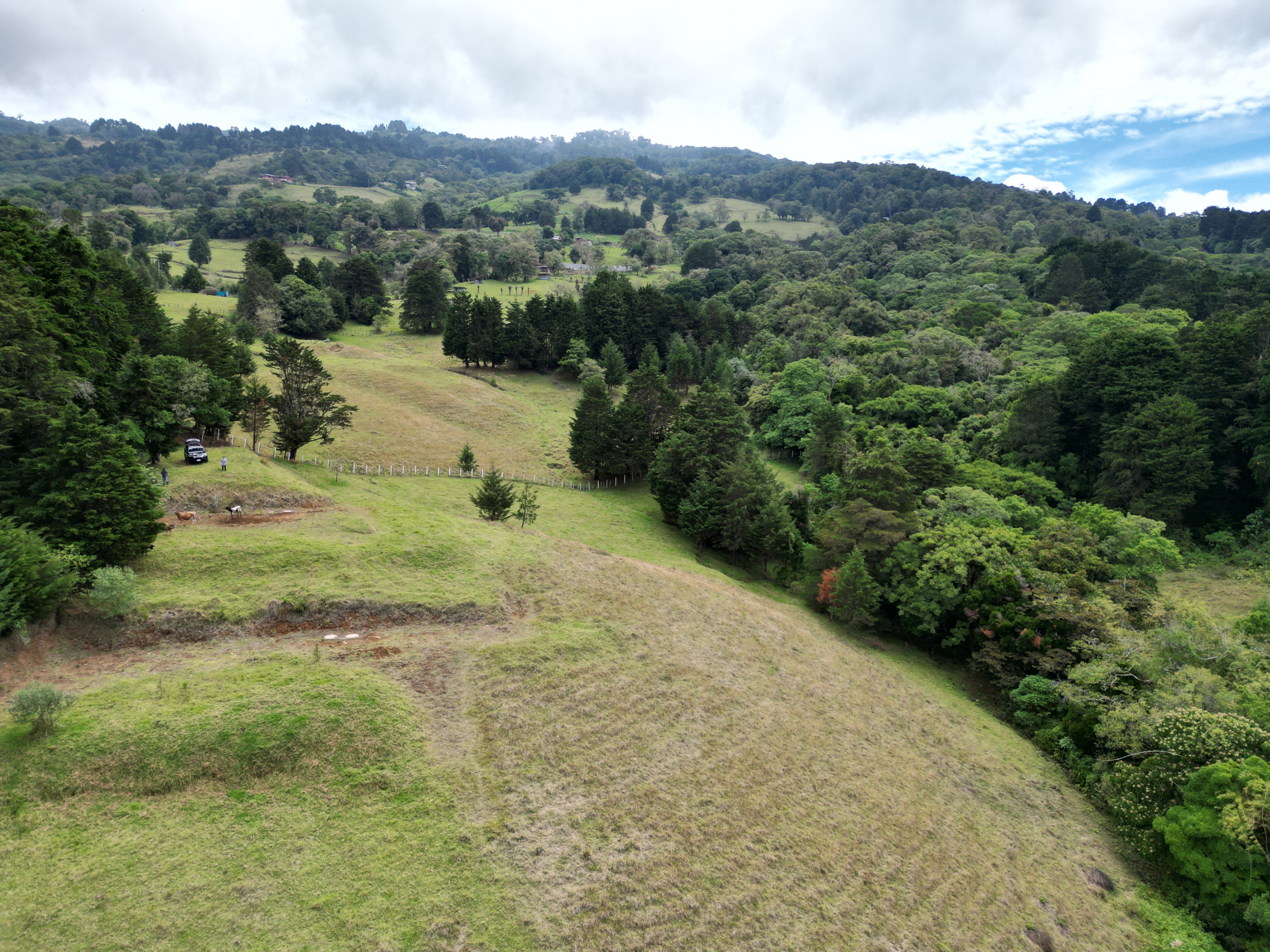 Prime Costa Rica Lot with Sweeping Views, River Access, and Ready for Your Dream Home