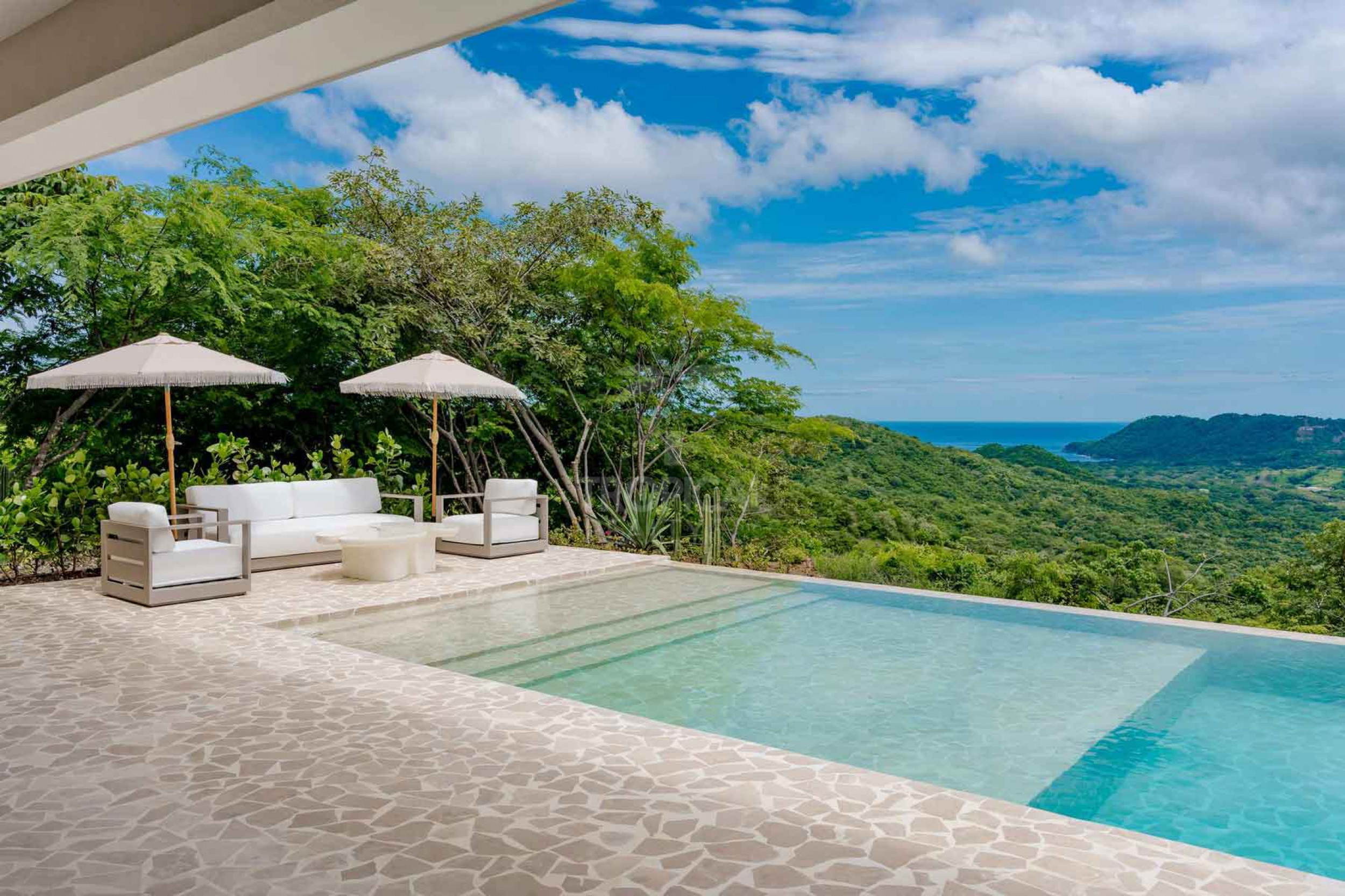 Luxury Ocean View Villa for Sale in Pacific Heights, Potrero with Award-Winning Architecture