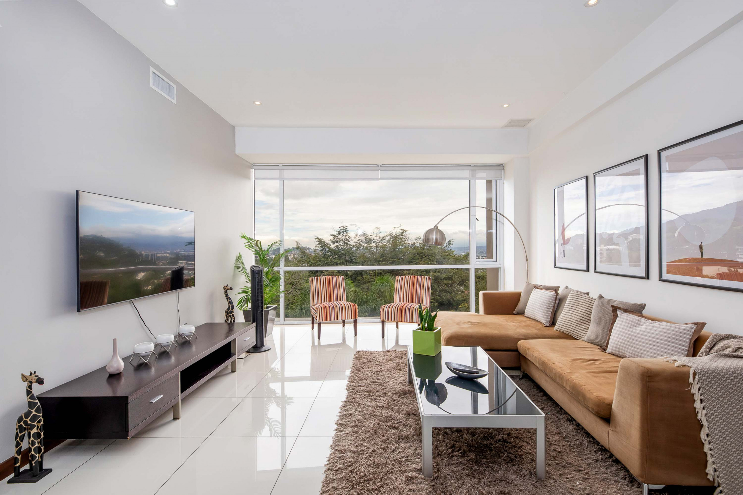 Stunning 1-Bedroom Apartment with Panoramic City Views in Bello Horizonte, Escazu - Luxury Living