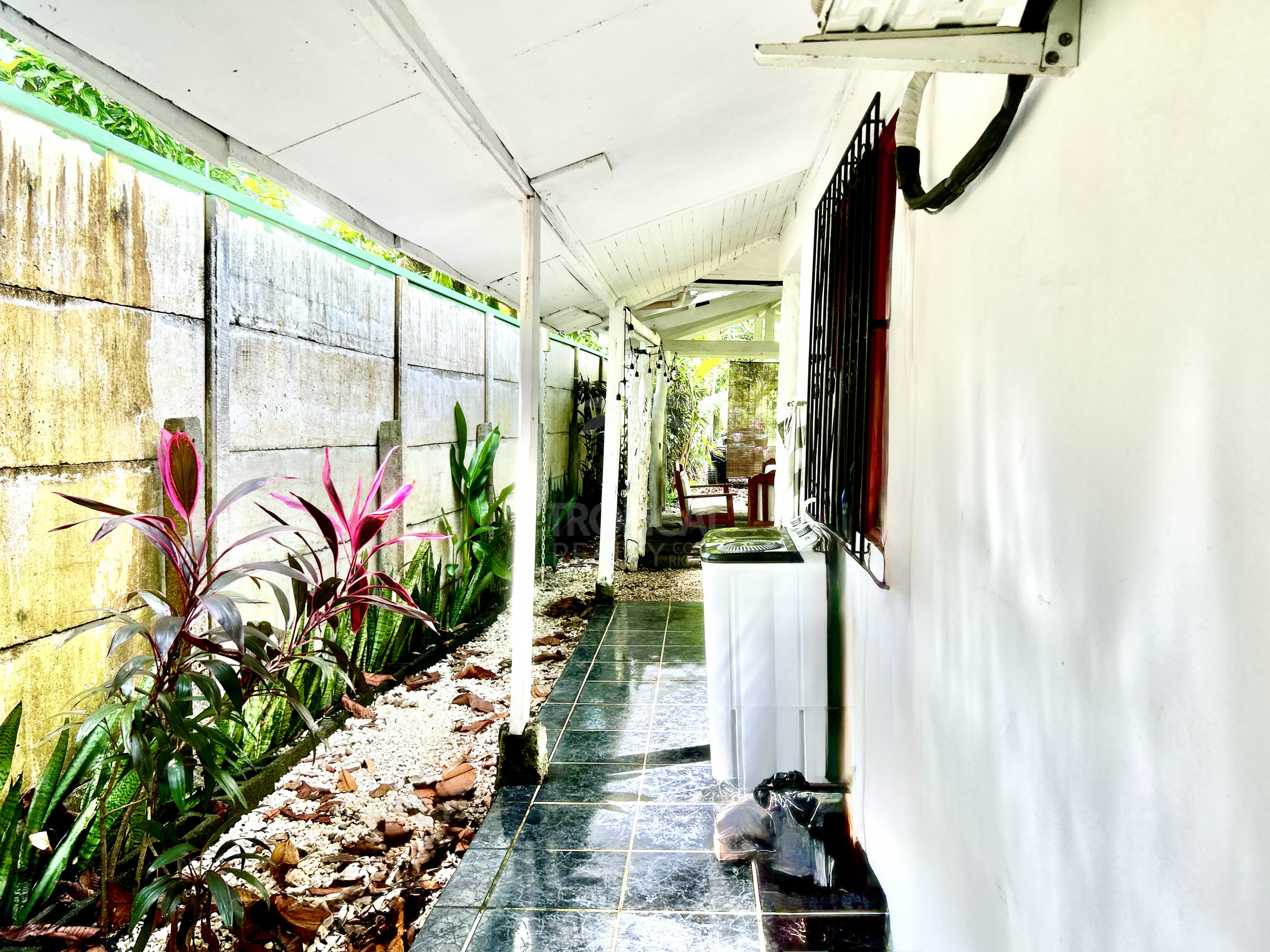 Long-Term Rental Home in Malpaís – Walking Distance to the Beach & 8 Minutes from Santa Teresa