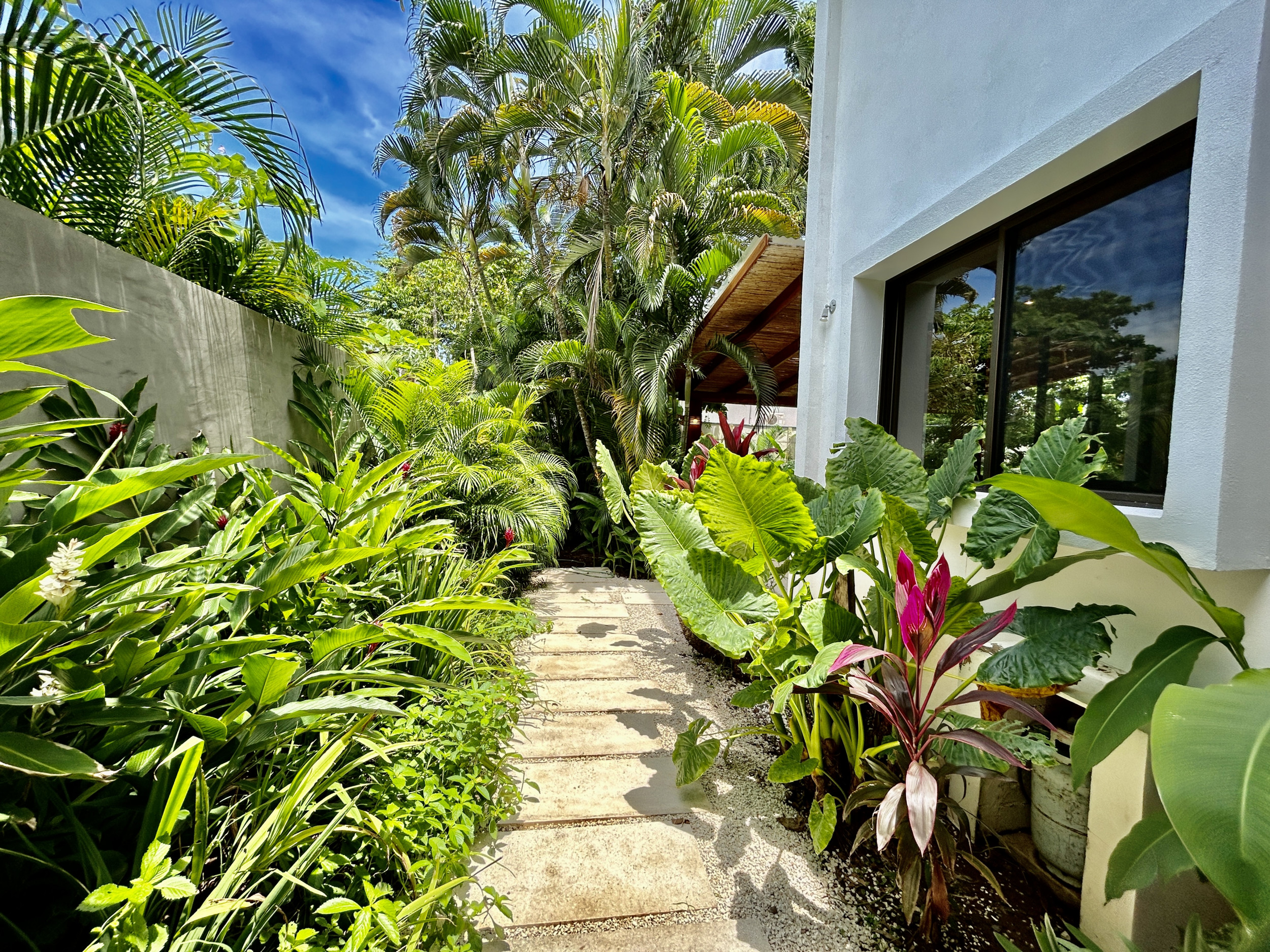 Stunning Beach House for Sale Near Playa Hermosa, Santa Teresa