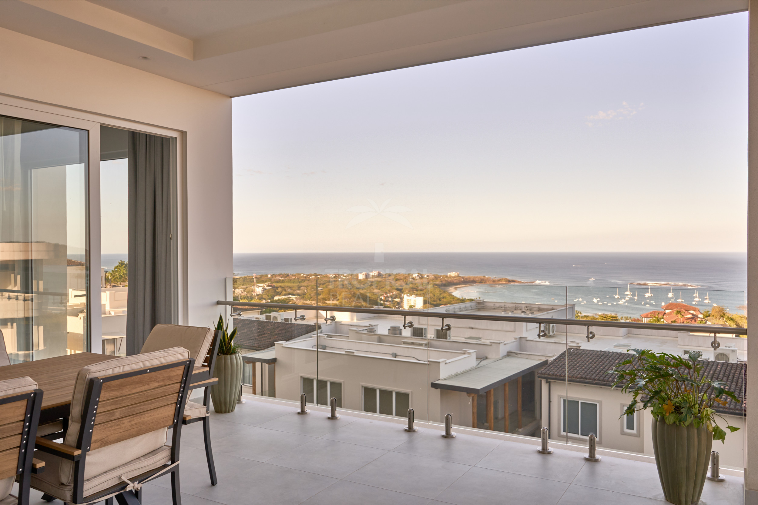 3-Bedroom Ocean View Apartment at Residencia La Vista – Tamarindo