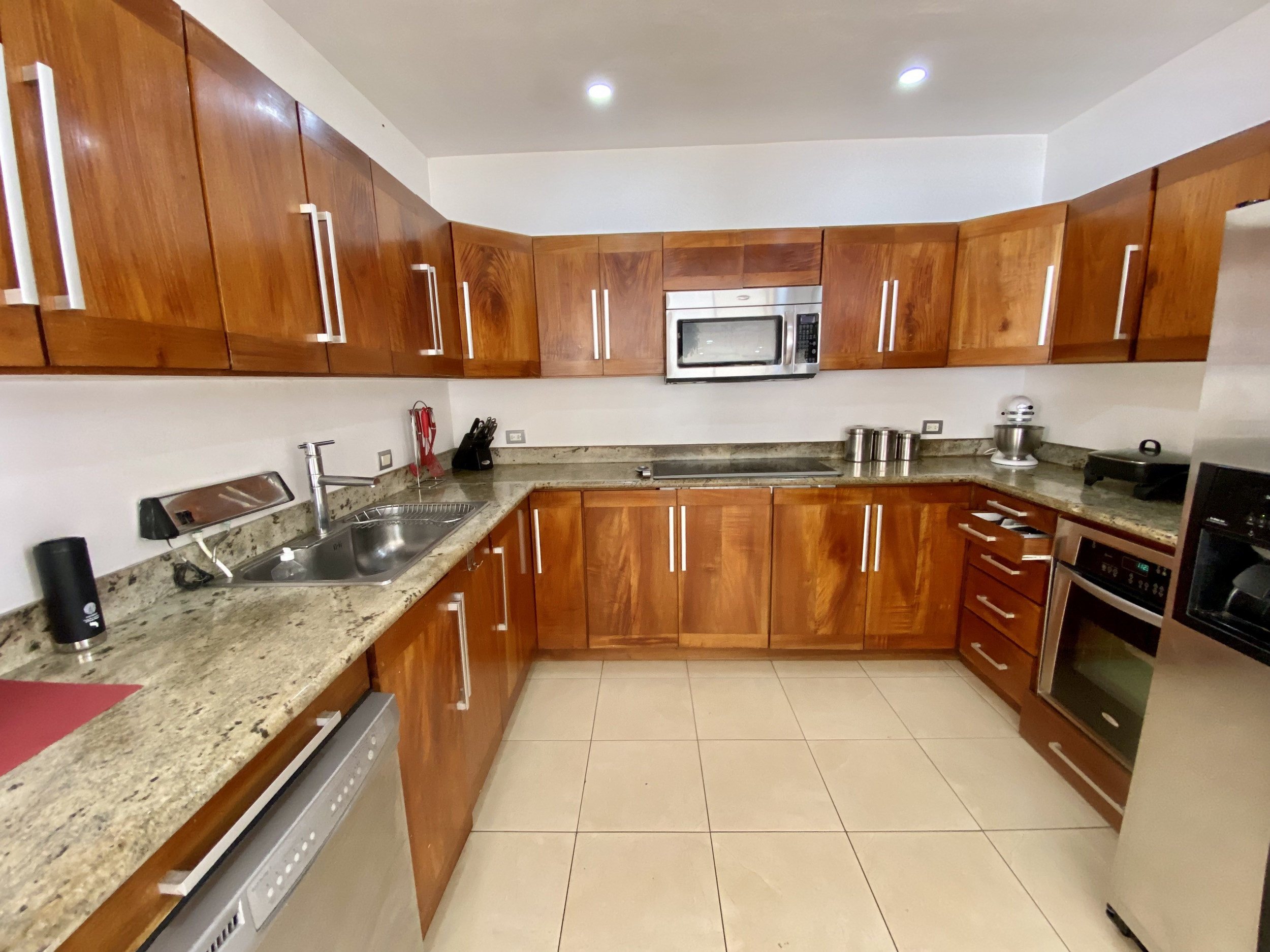SOLD Luxury Contemporary Residence in Escazú: Spacious Living, Natural Light, and Exclusive Amenities in South Guachipelin