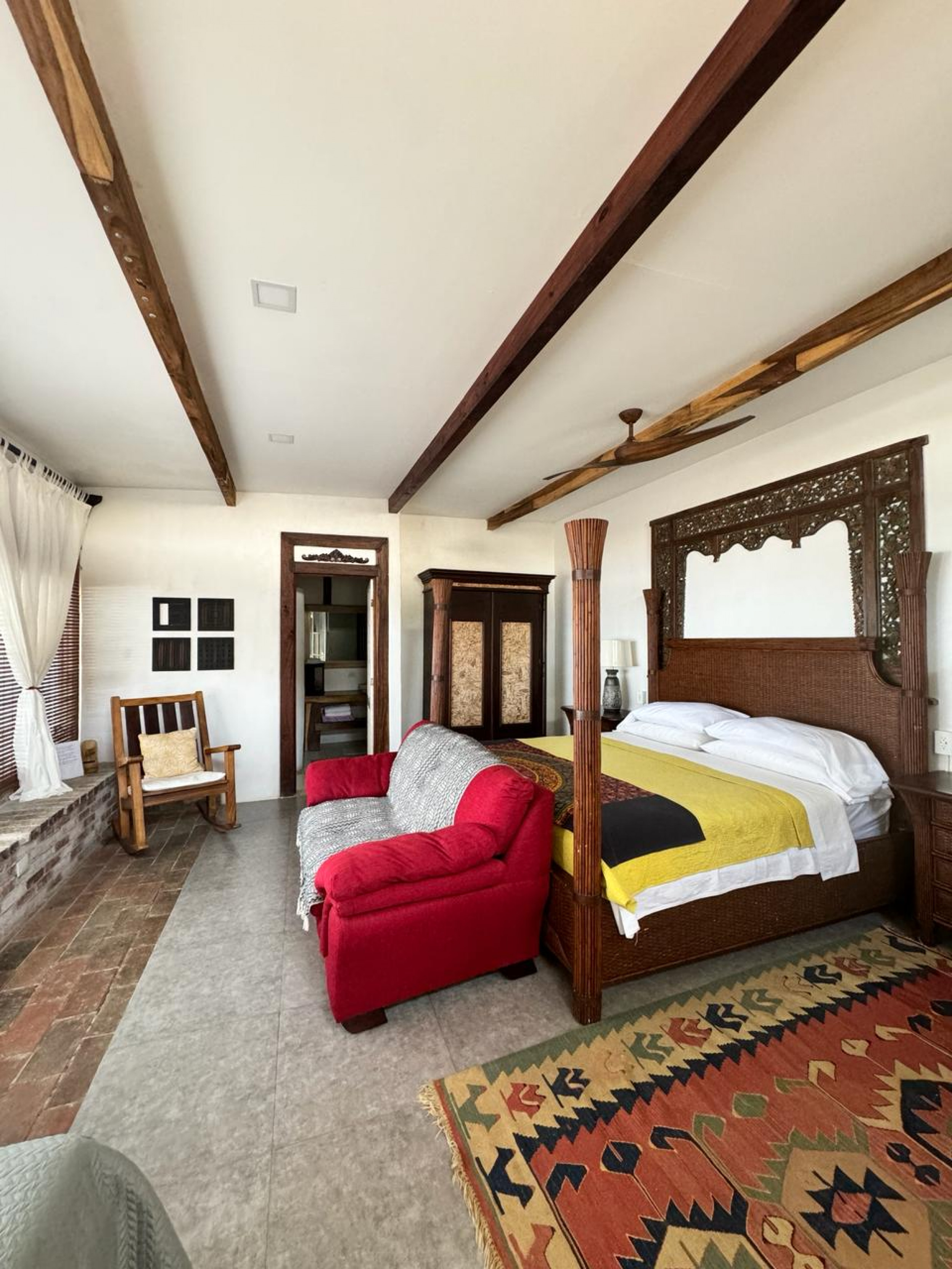Beachfront house and apartments for sale Tivives SOLD