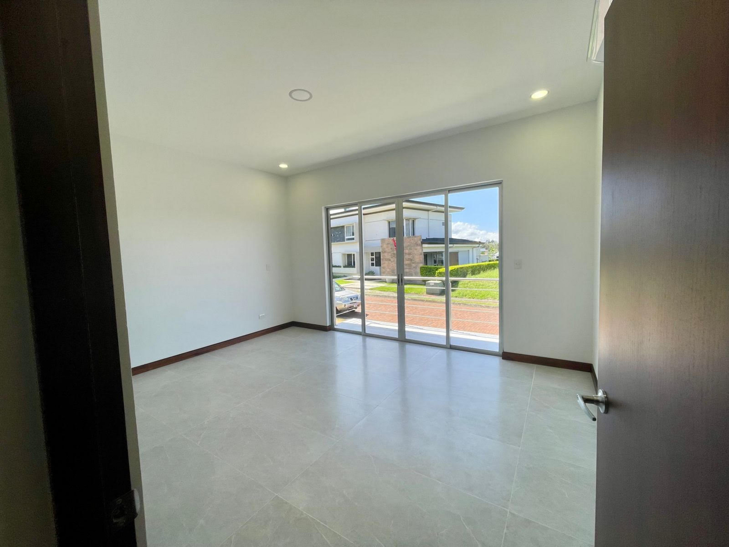 Casa Cielo house for rent San Rafael Alajuela in gated community