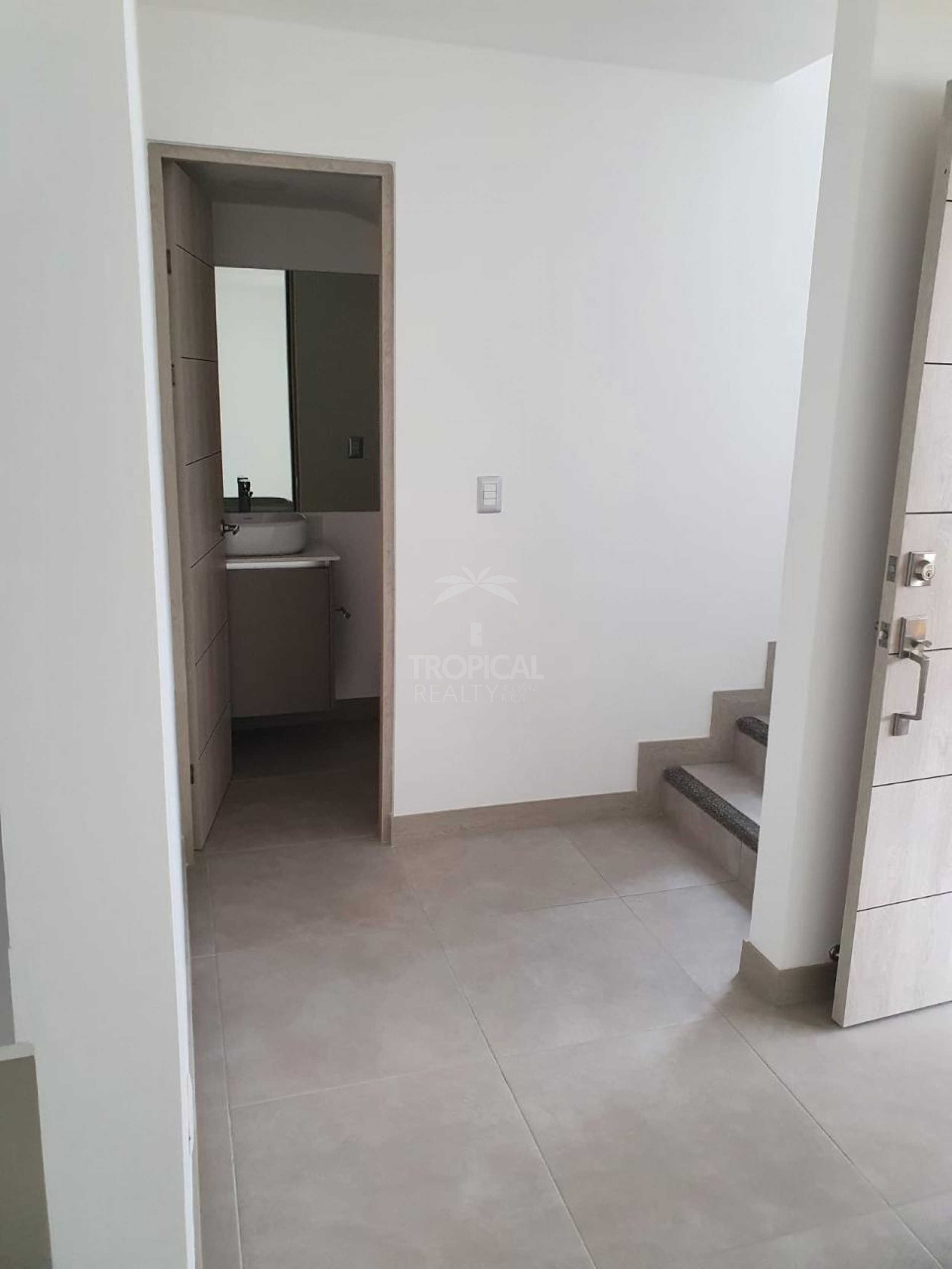 Luxury Home for Rent with Panoramic Terrace in Source Living, Escazú