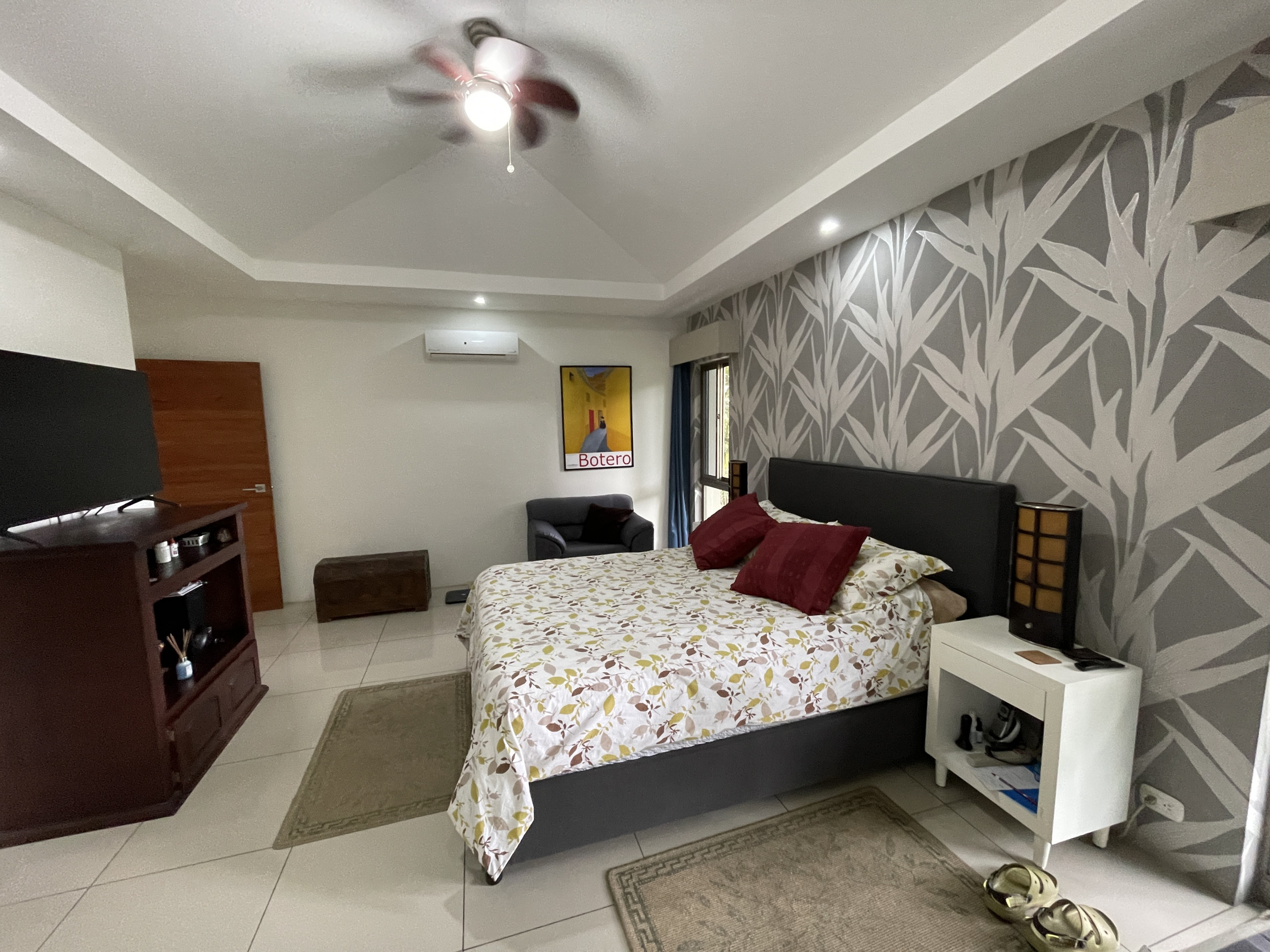 Modern Home for Sale with Views in Brasil de Mora, Ciudad Colón, San José