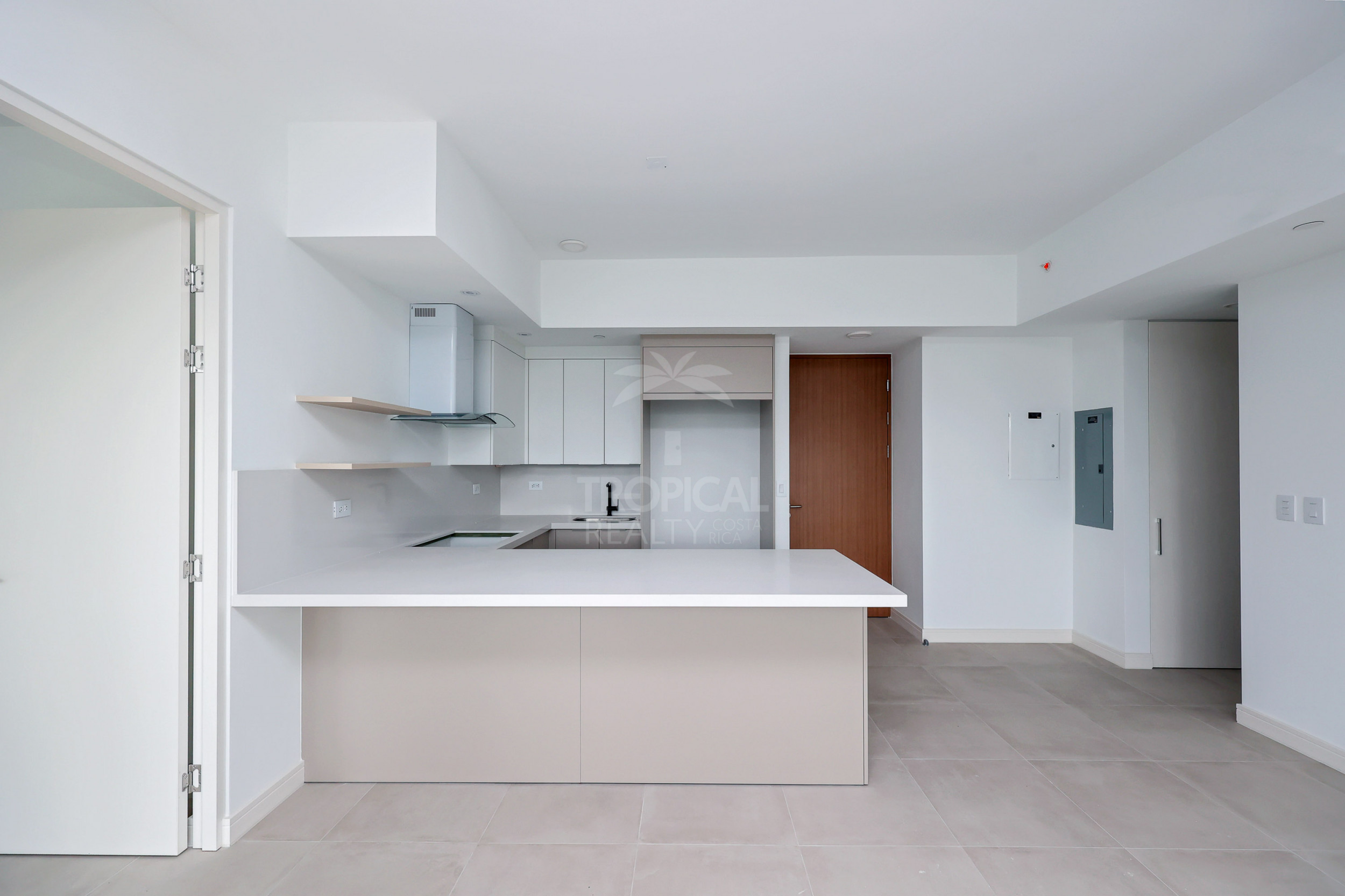 Contemporary City View Apartment – La Sabana, San José