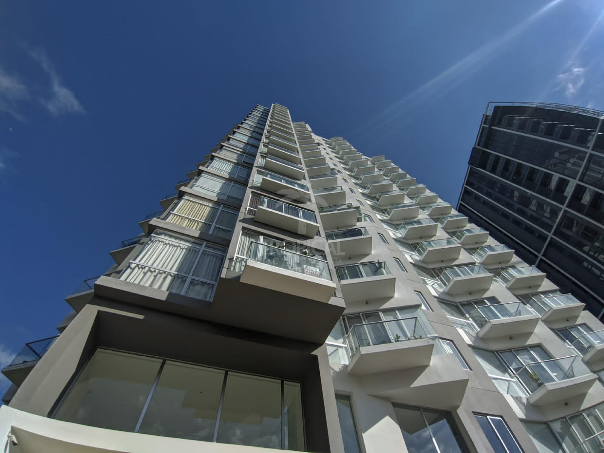 Apartment for Sale in Vistas de Nunciatura – 1 Bedroom + Office with Strong Rental Income