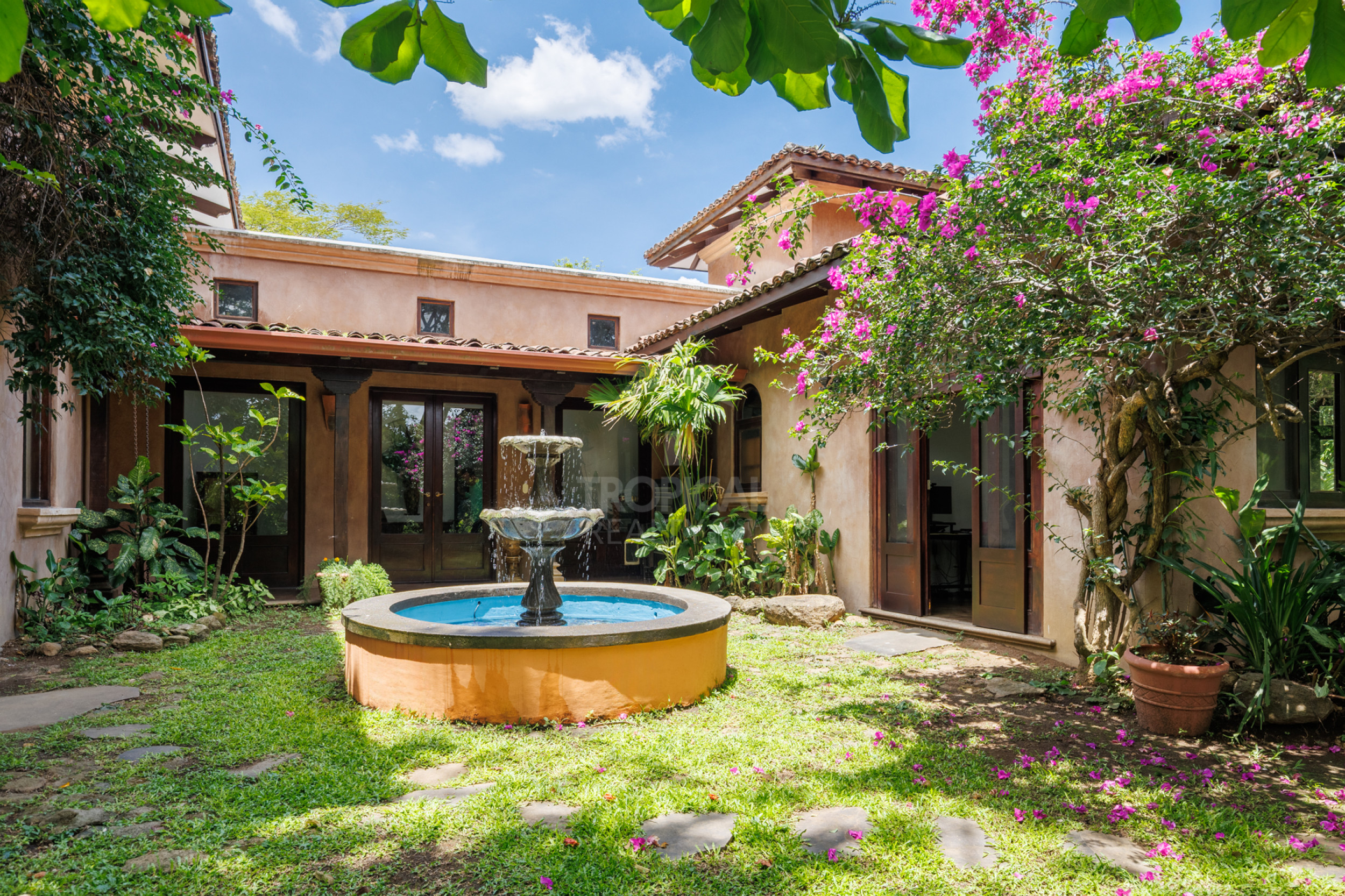 The Country Retreat You Dreamed Of LUXURY PRIVATE ESTATE