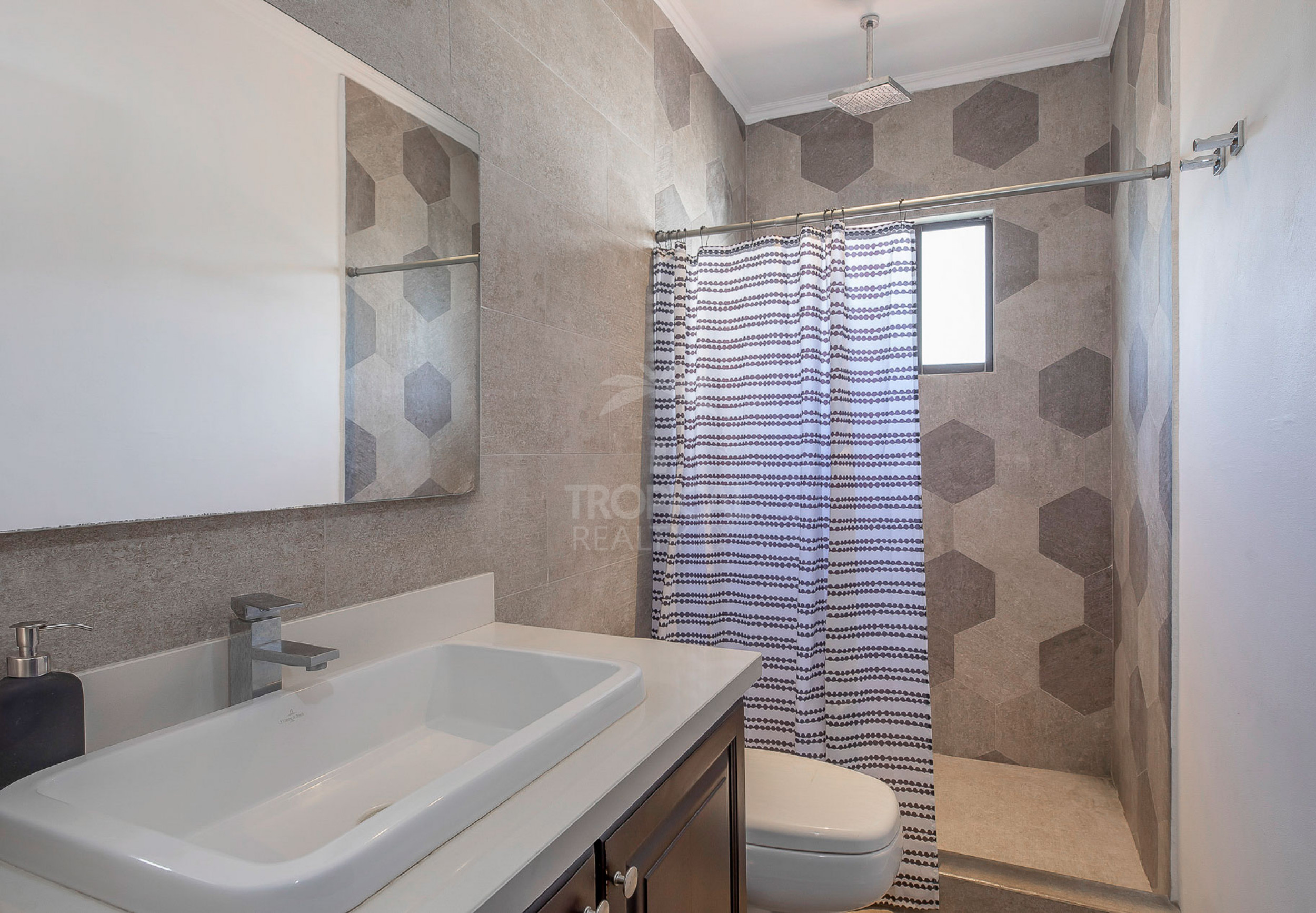 Modern Family Home for Sale in Gated Community – Jaboncillos, Escazú SOLD