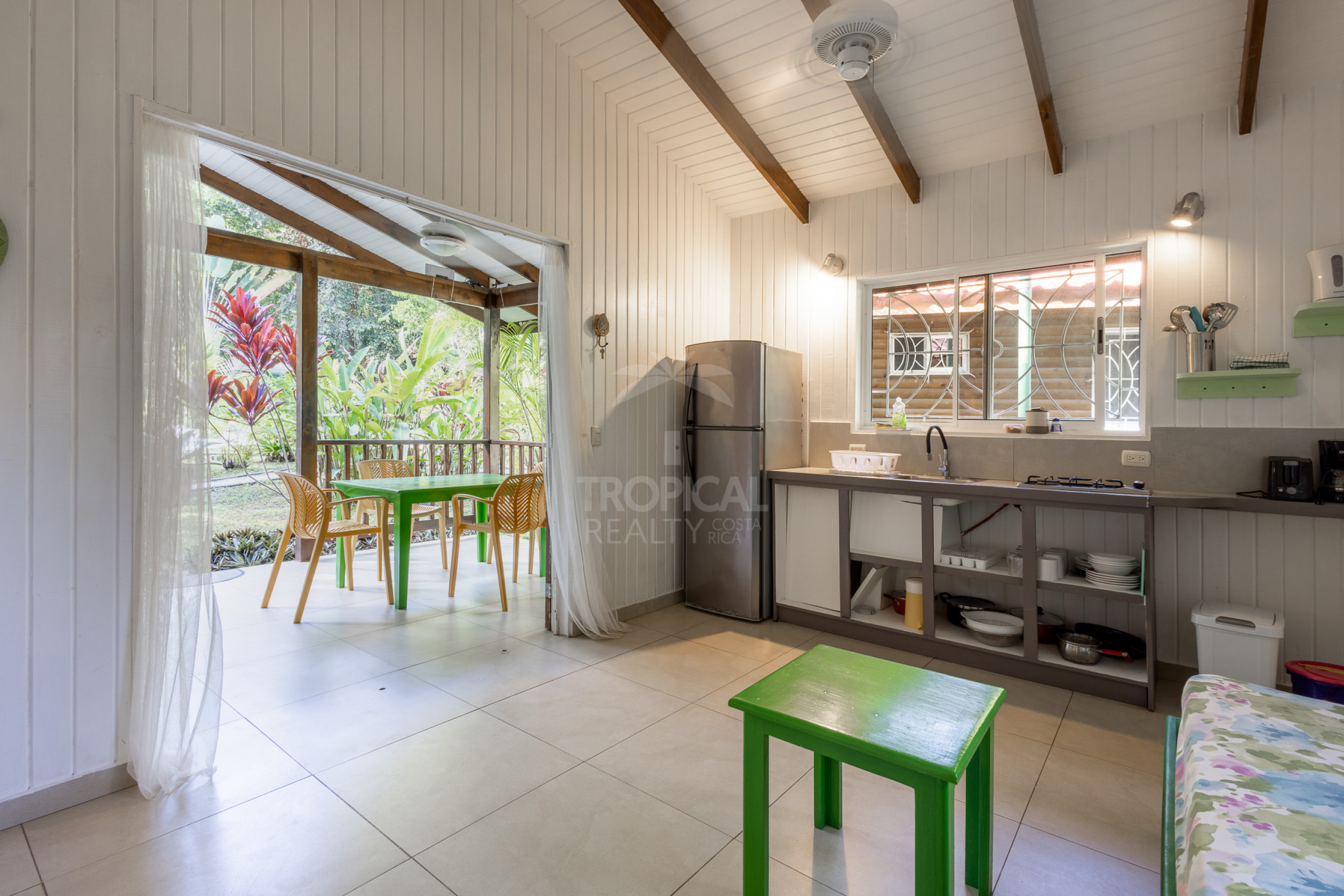 Cabañas en Venta en Montezuma | Inversión Turnkey cerca de Los Cedros