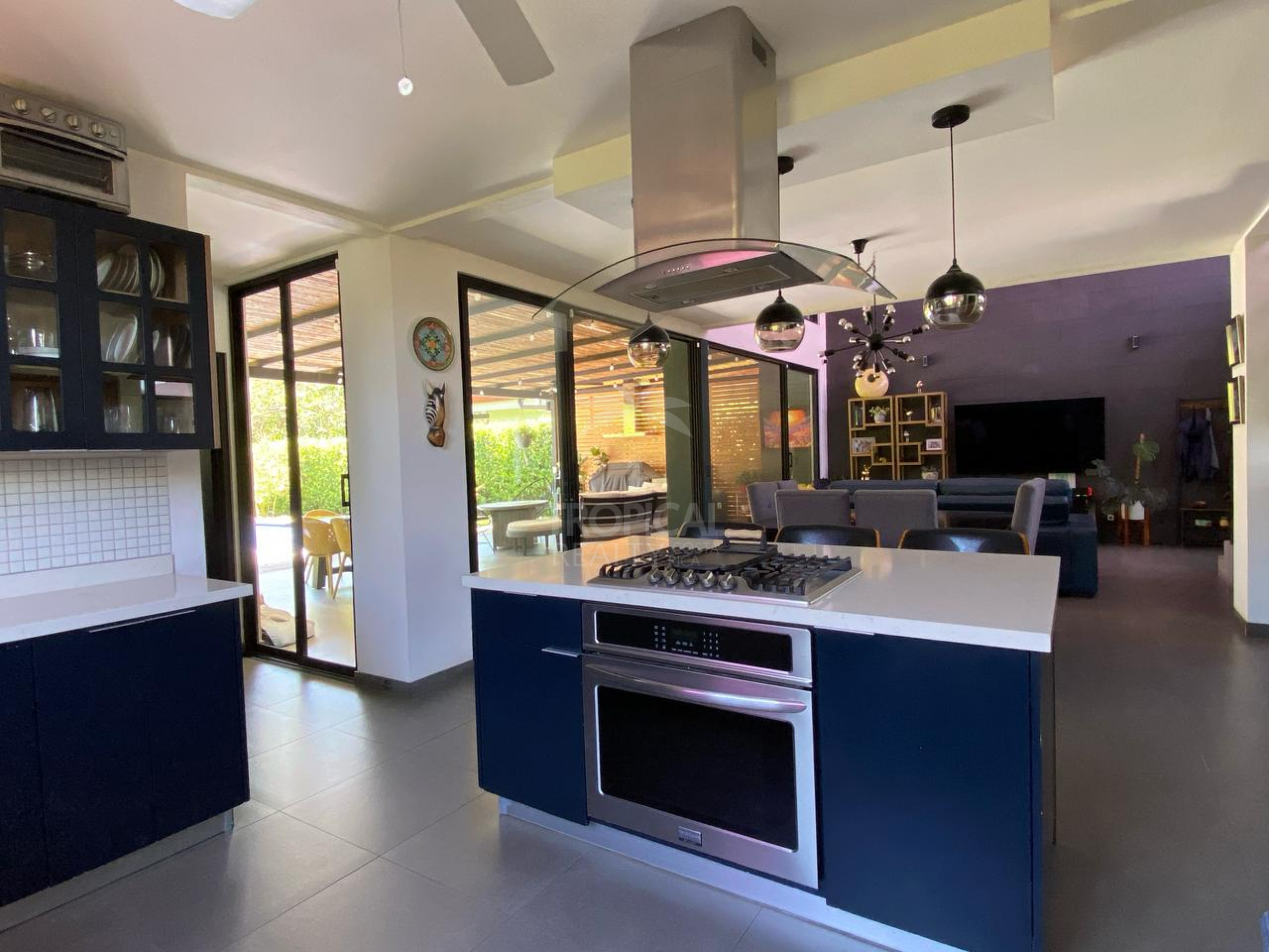 Modern Home with Private Pool in Hacienda Los Reyes – RENTED