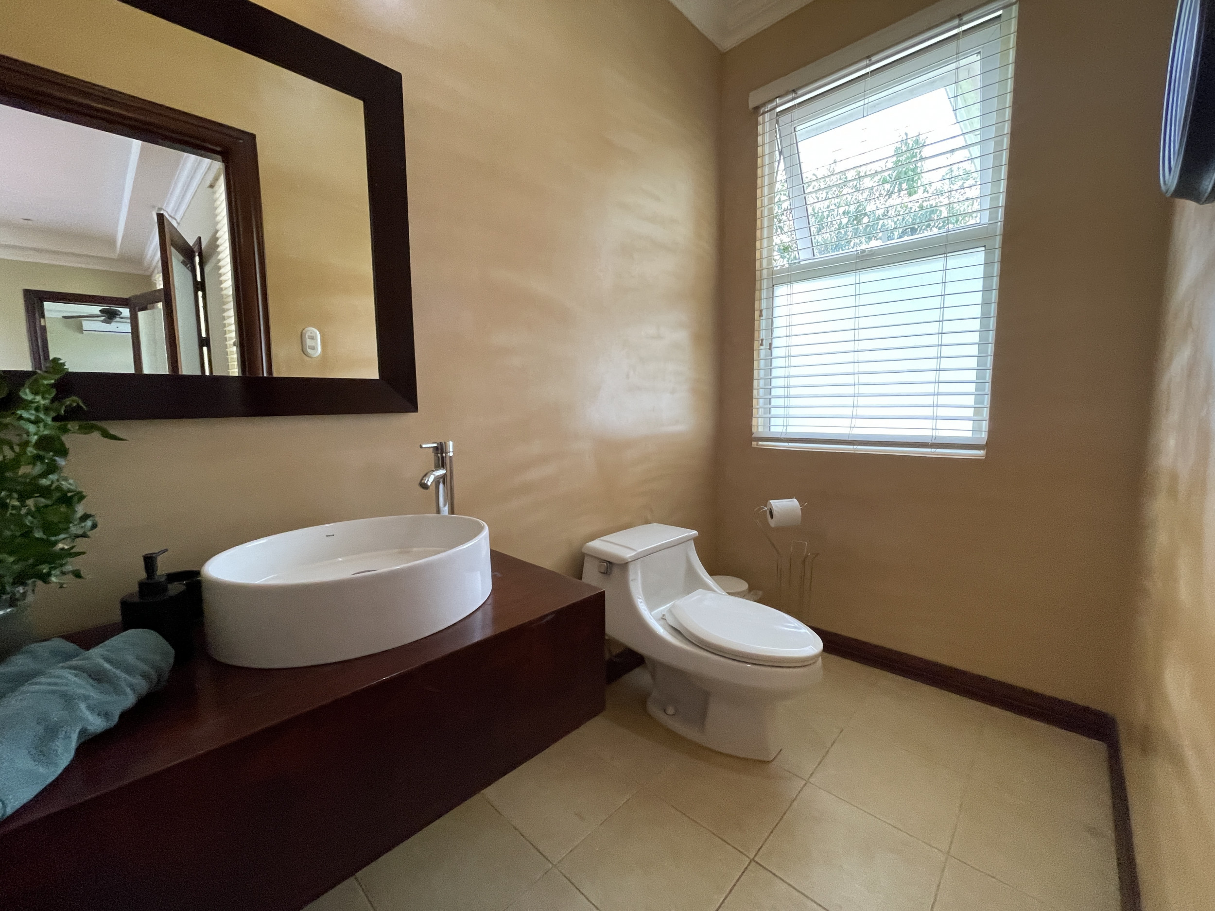 House for sale in Ciudad Colón, El Rodeo – With Pool and Spacious Green Areas