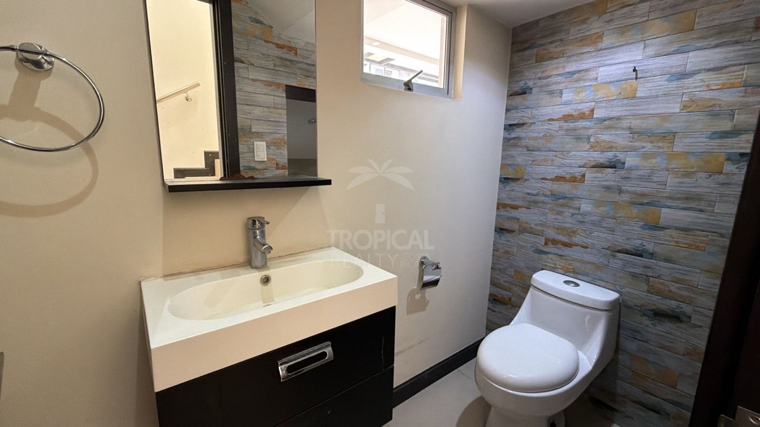 Contemporary Townhome for Sale in Pozos de Santa Ana – Comfort, Location & Great Value