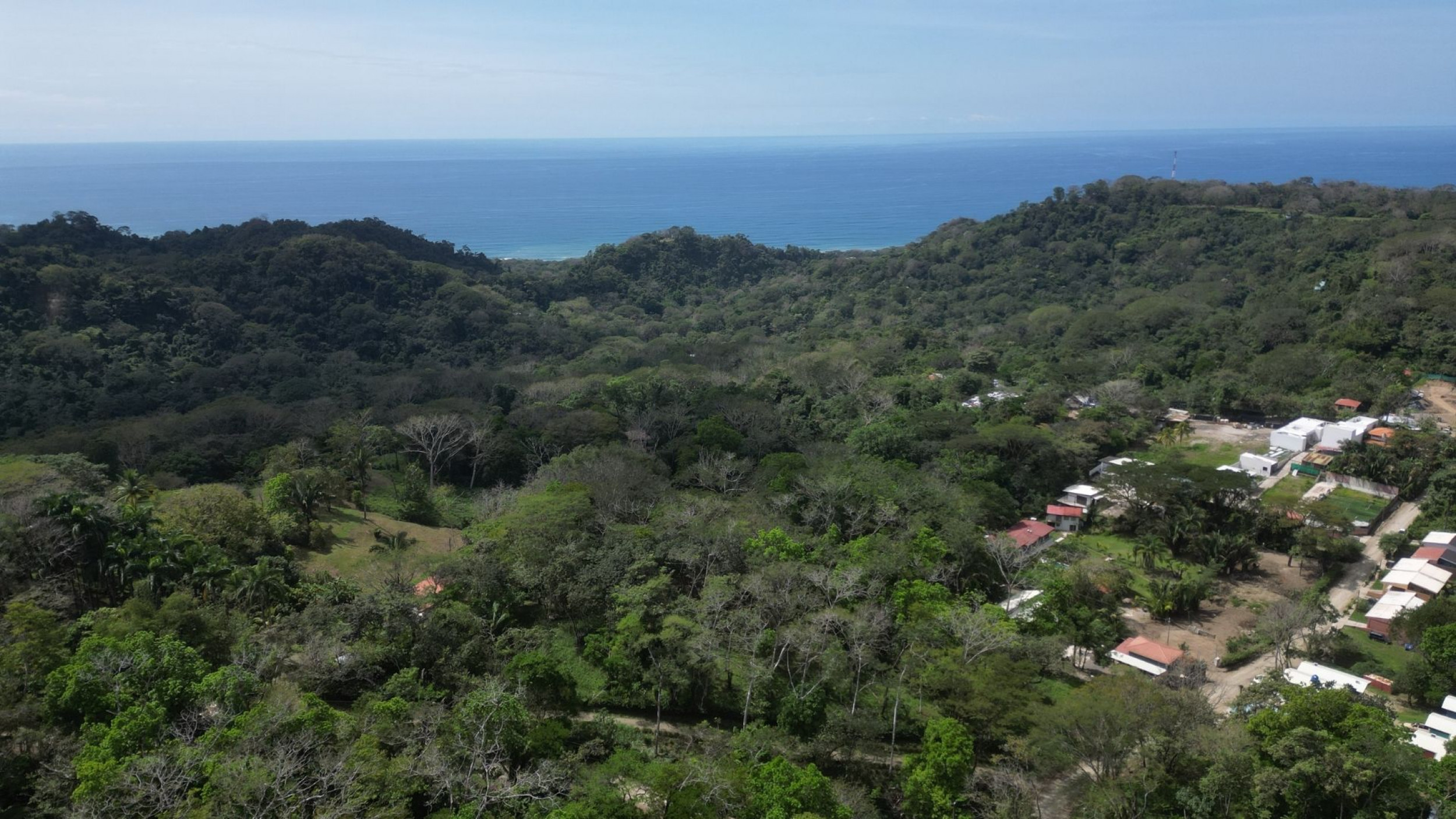 2600 m² Lot Only 7 Minutes from Santa Teresa Center and Beach