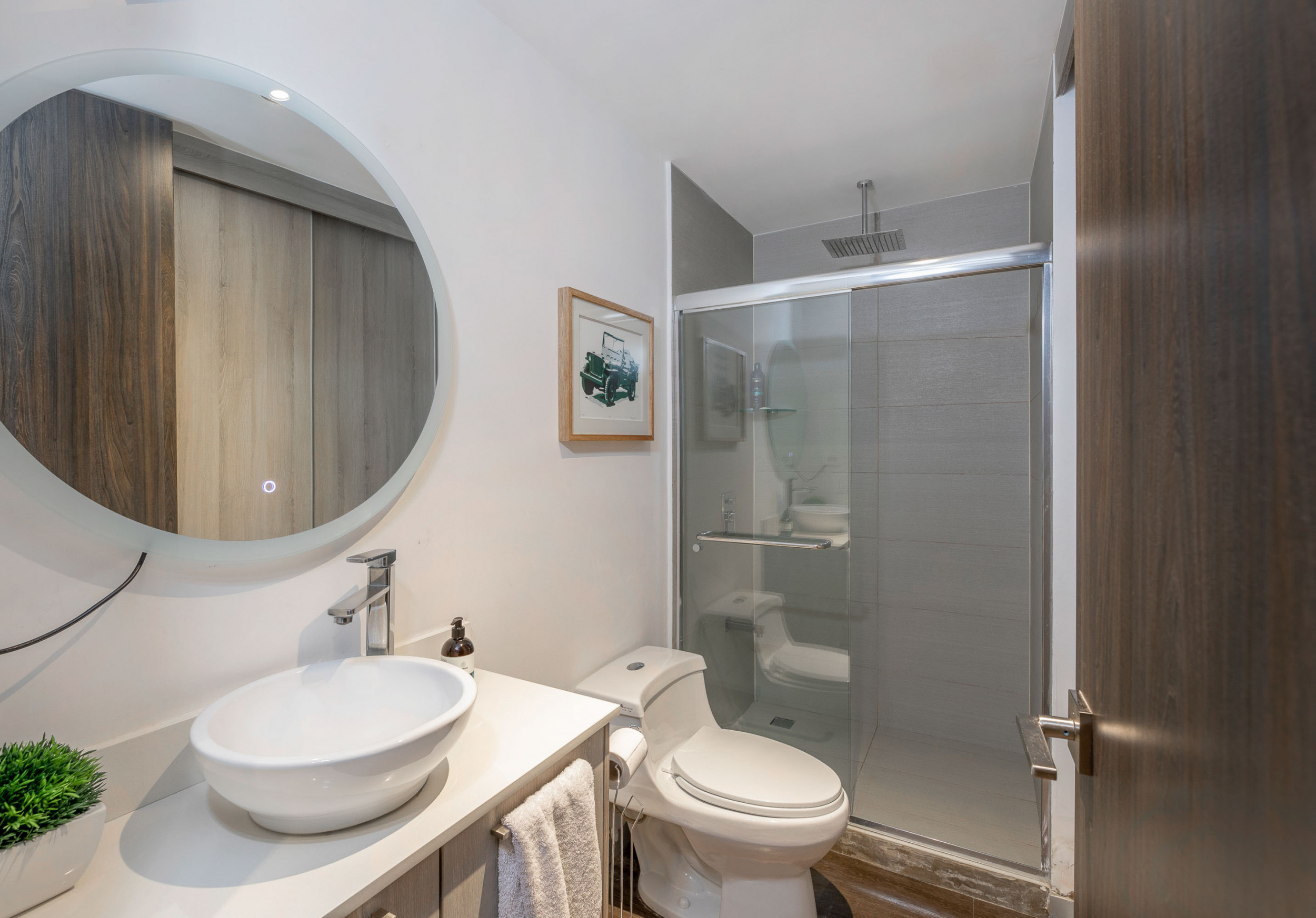 Modern Apartment with Private Garden in Arborea Flats, Santa Ana