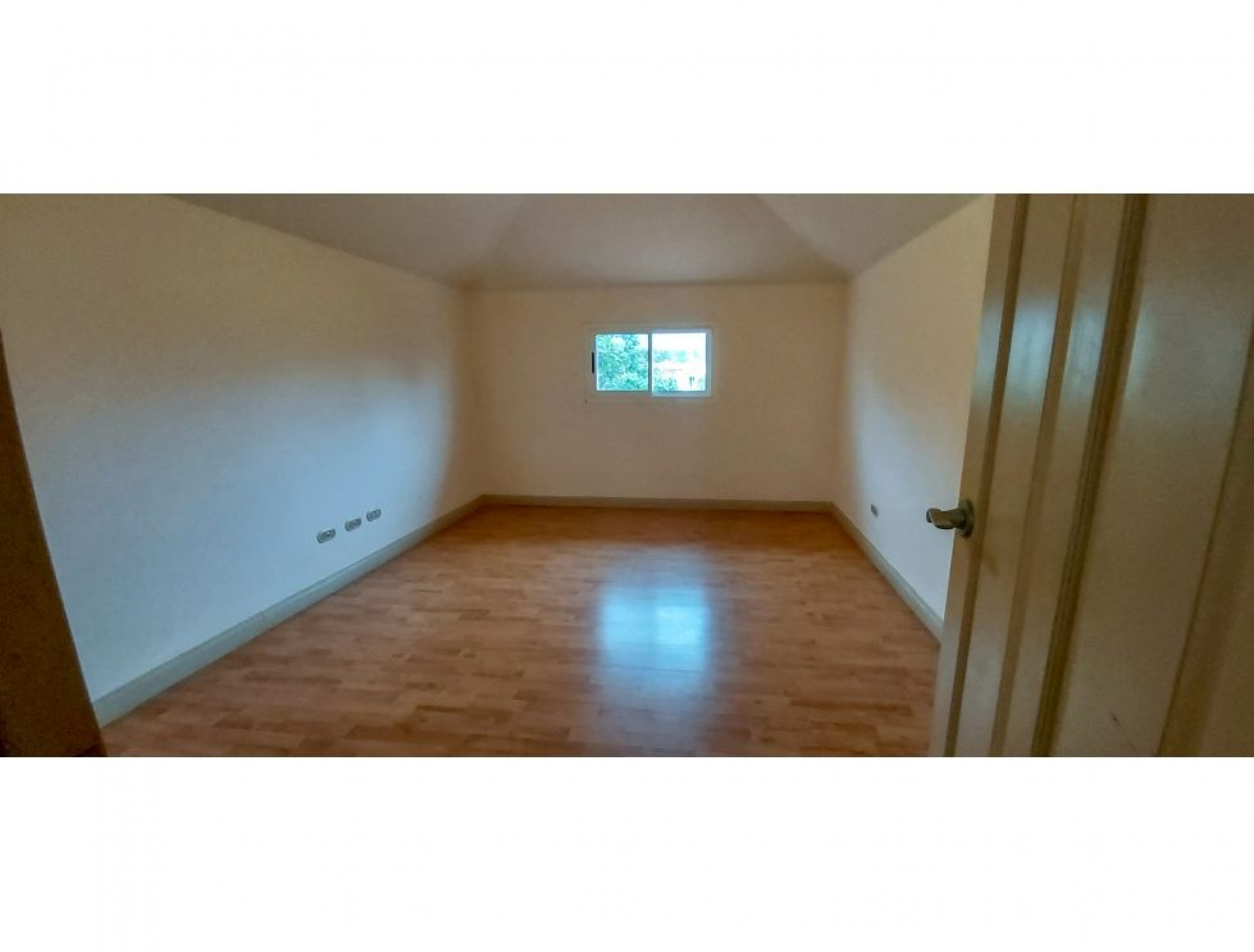 Charming Independent Residence available for Sale, Valle del Sol