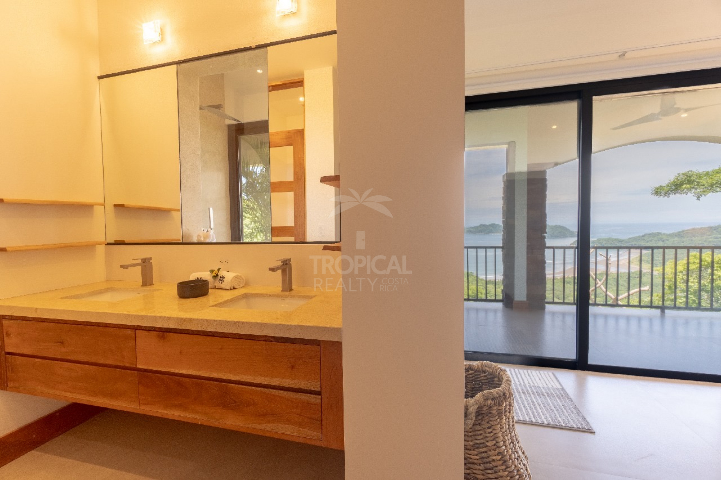 Luxury Residence with Infinity Pool and 360° ocean views in Costa Rica's "Blue Zone"