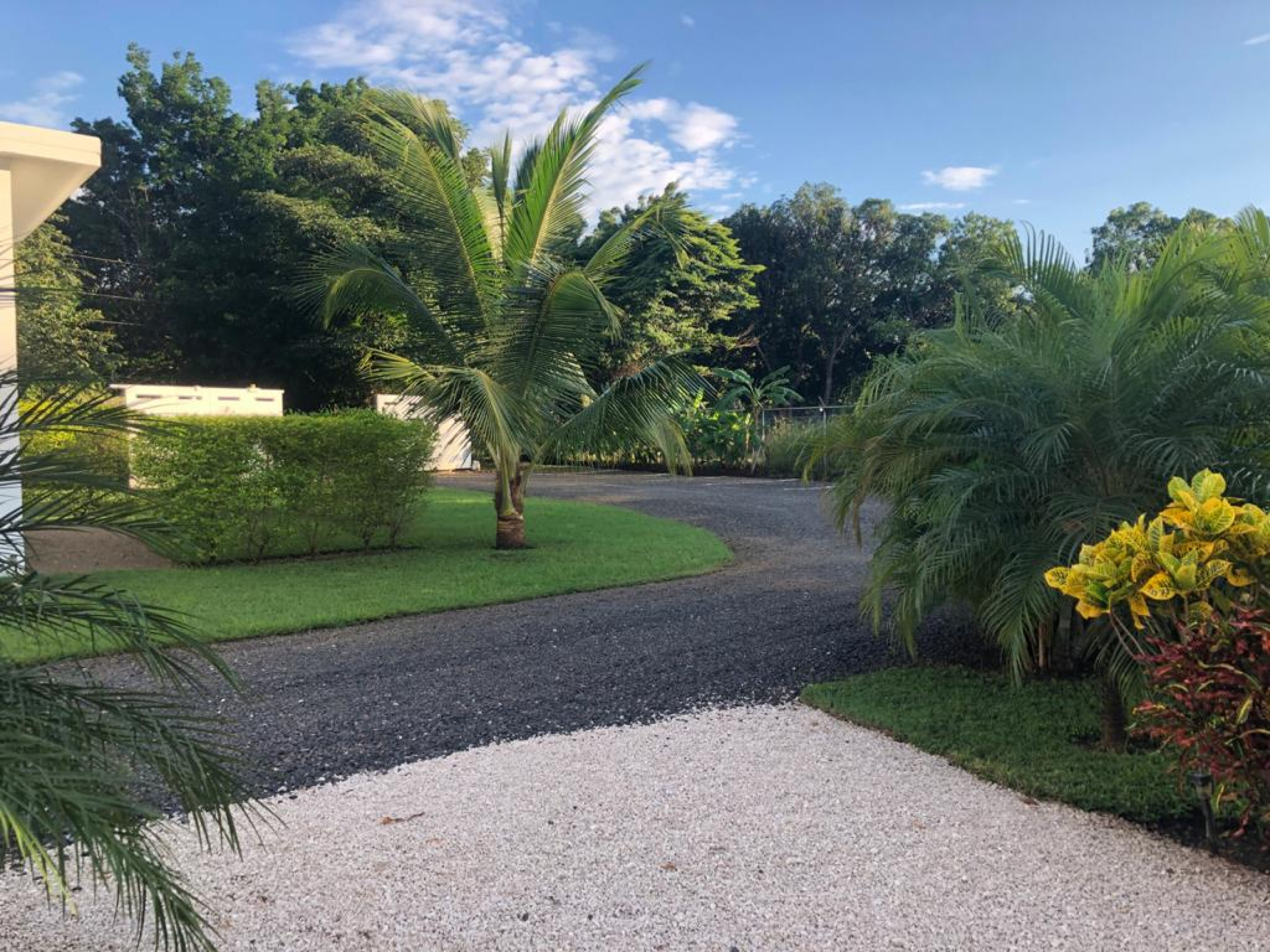Luxury Bed & Breakfast Estate for Sale Near Playa Tamarindo – Prime Investment Opportunity