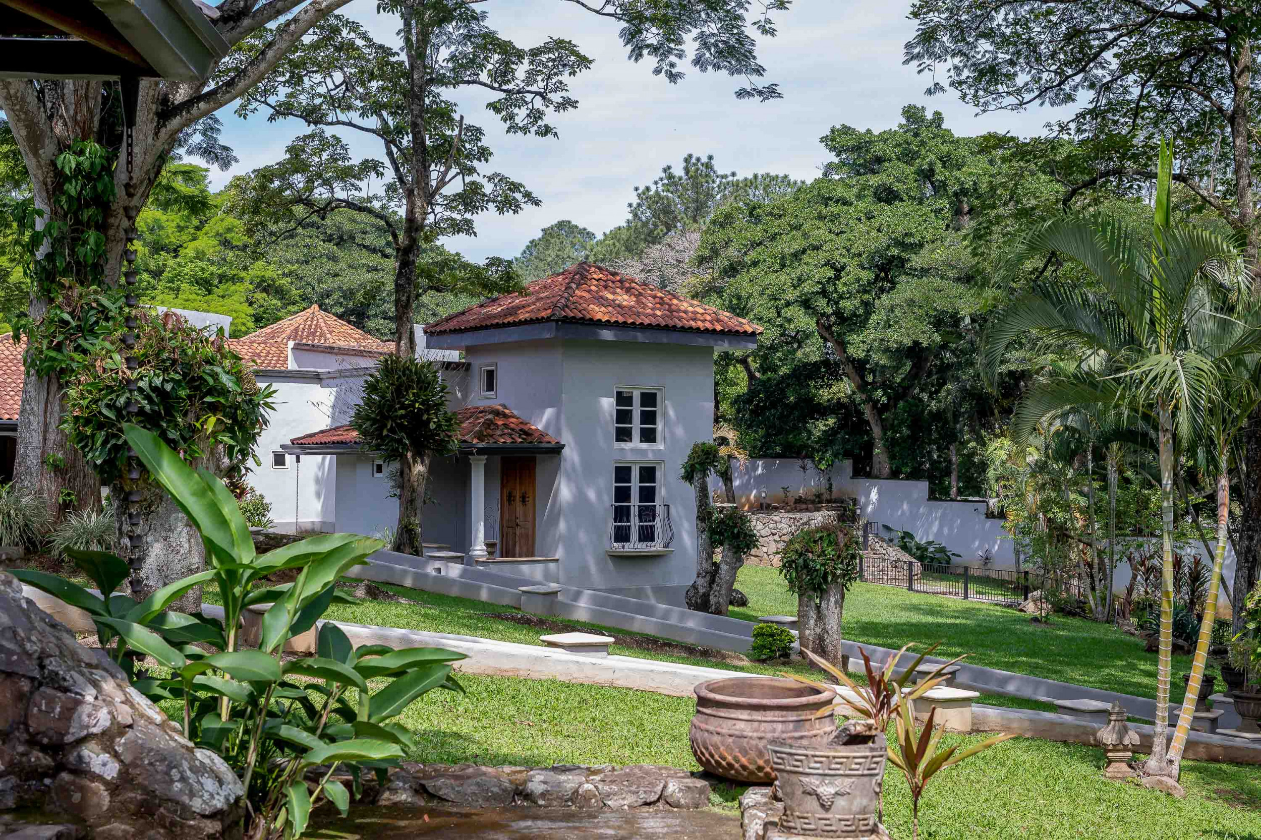 Resort-Style Luxury Villa in Turrucares, Alajuela: Your Dream Home Awaits!