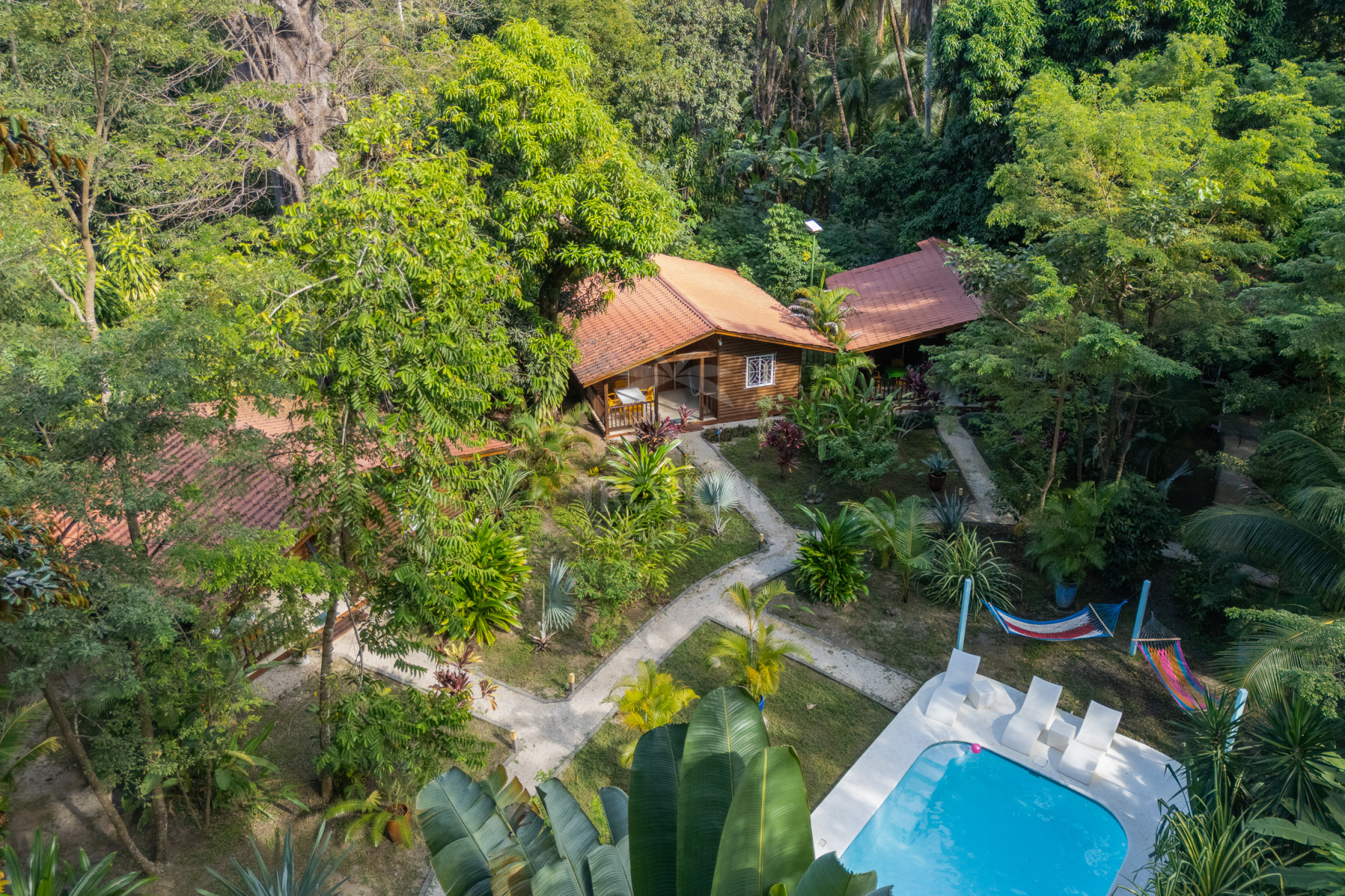 Cabañas en Venta en Montezuma | Inversión Turnkey cerca de Los Cedros