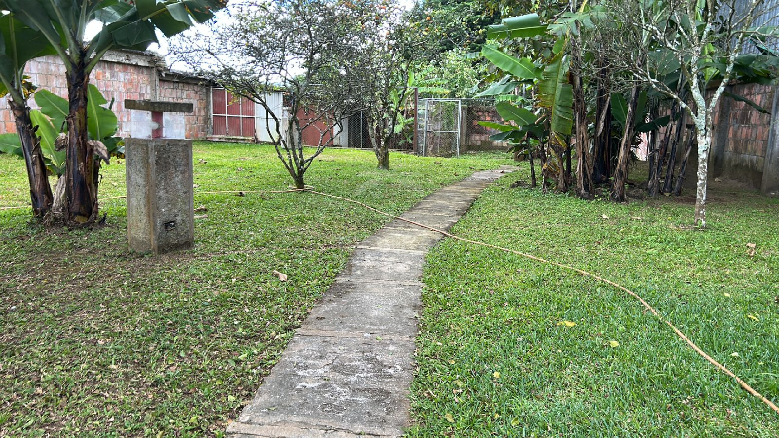 For Sale: House with Mixed Land Use in Granadilla – Large Lot with Development Potential | $819,000