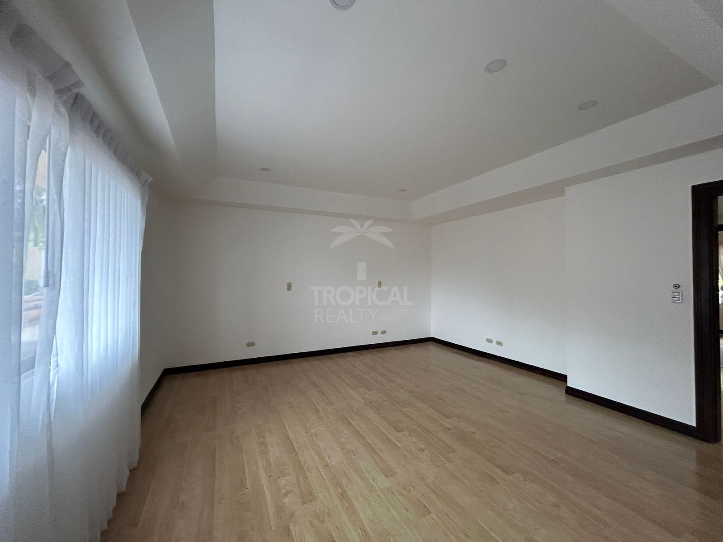 House for Sale in Escazú Gated Community Near World Gym – 3 Bedrooms, Office & Private Garden