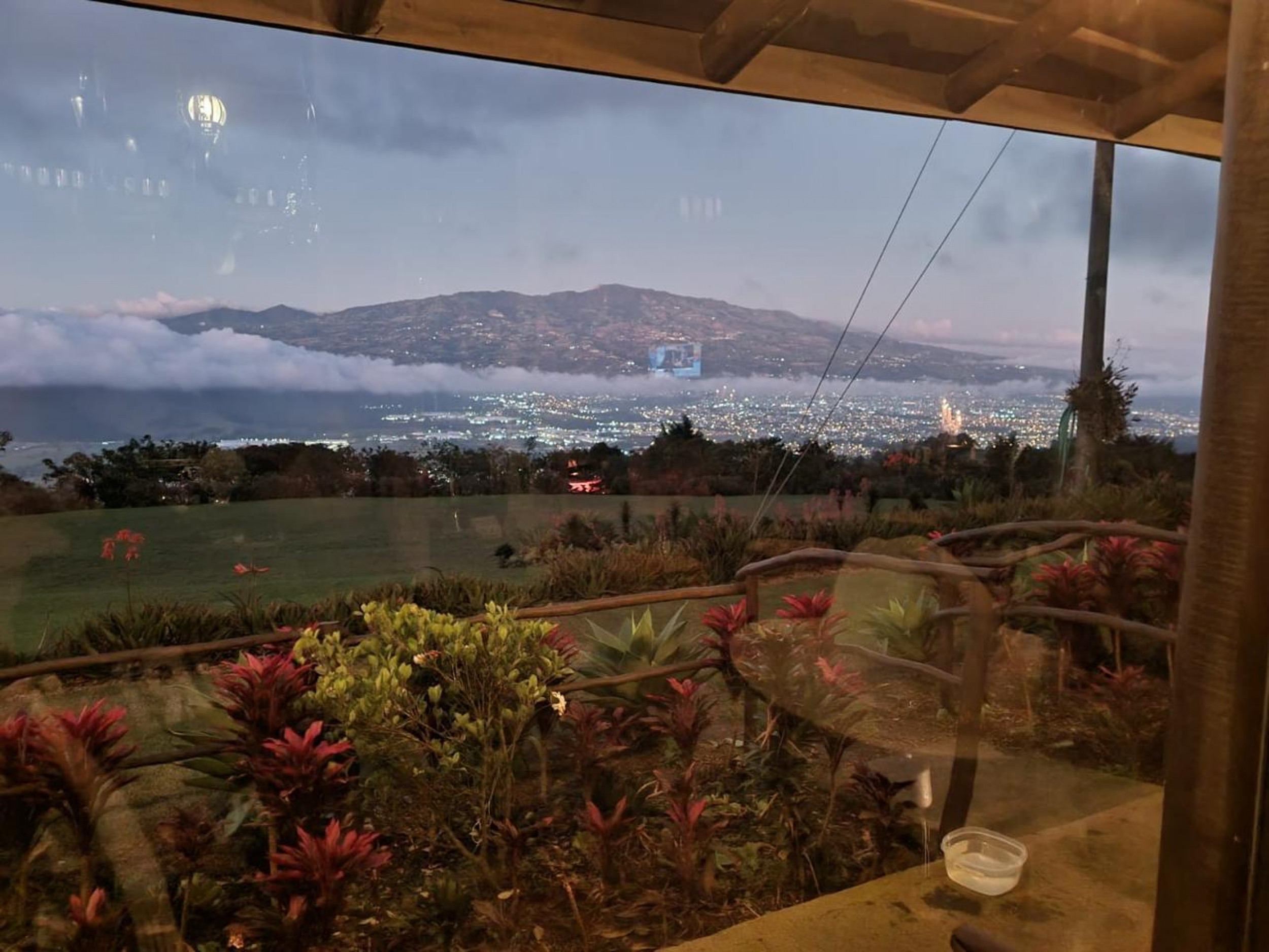 Charming Coffee Retreat Home with Stunning Views and Gourmet Coffee Plantations
