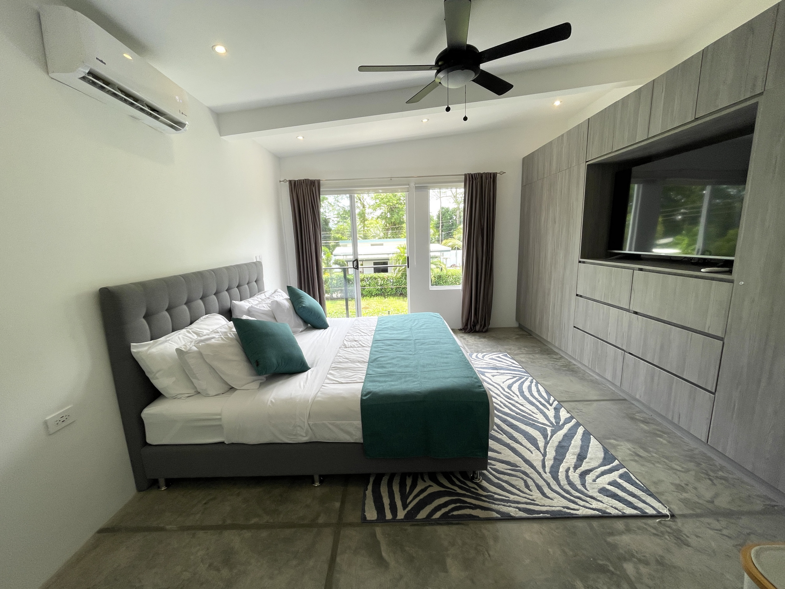 Modern Beach House for Sale Near Playa Palma, Parrita SOLD