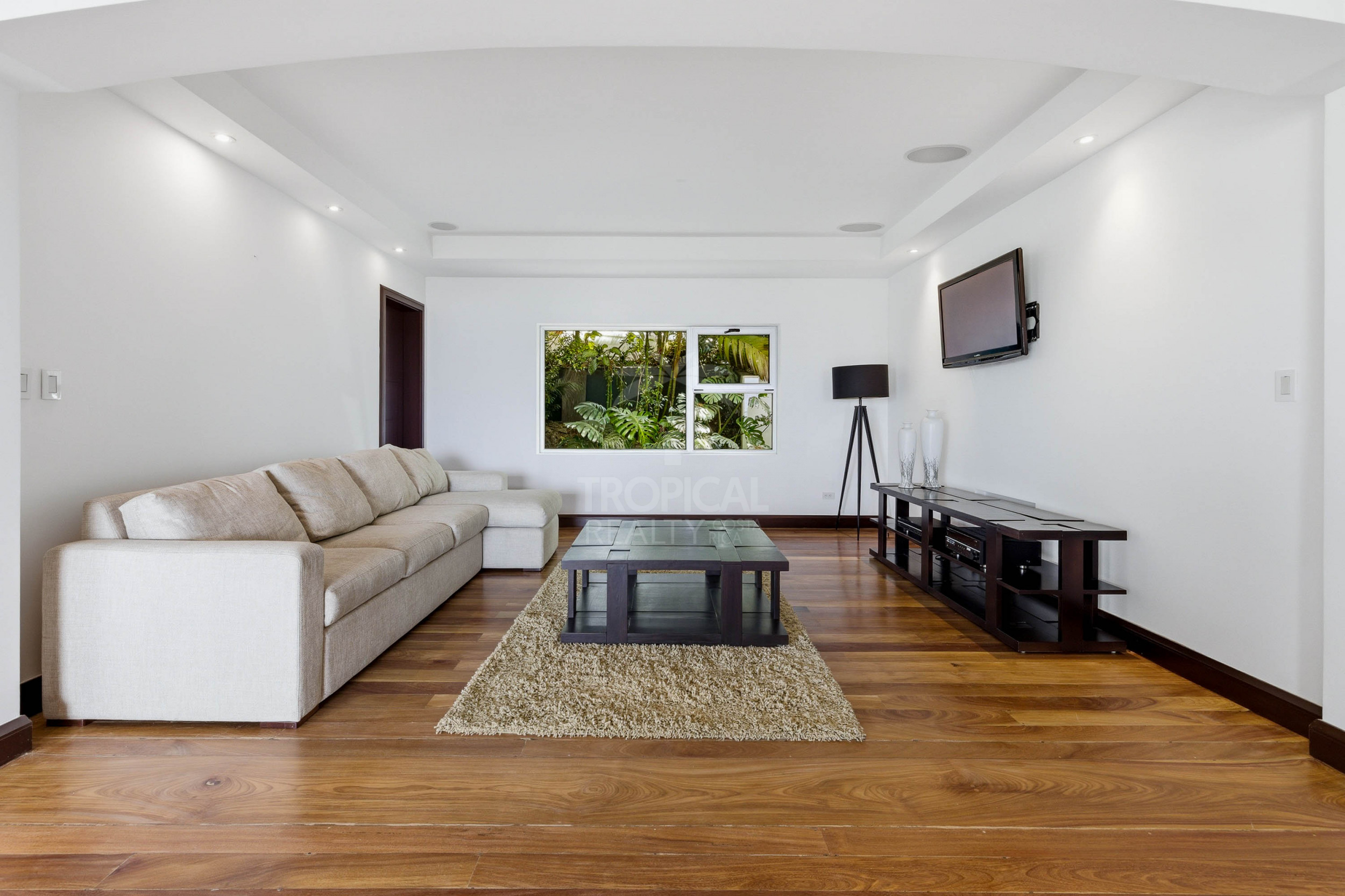 Luxury Contemporary Estate for Sale in Santa Ana with Panoramic Valley and Mountain Views