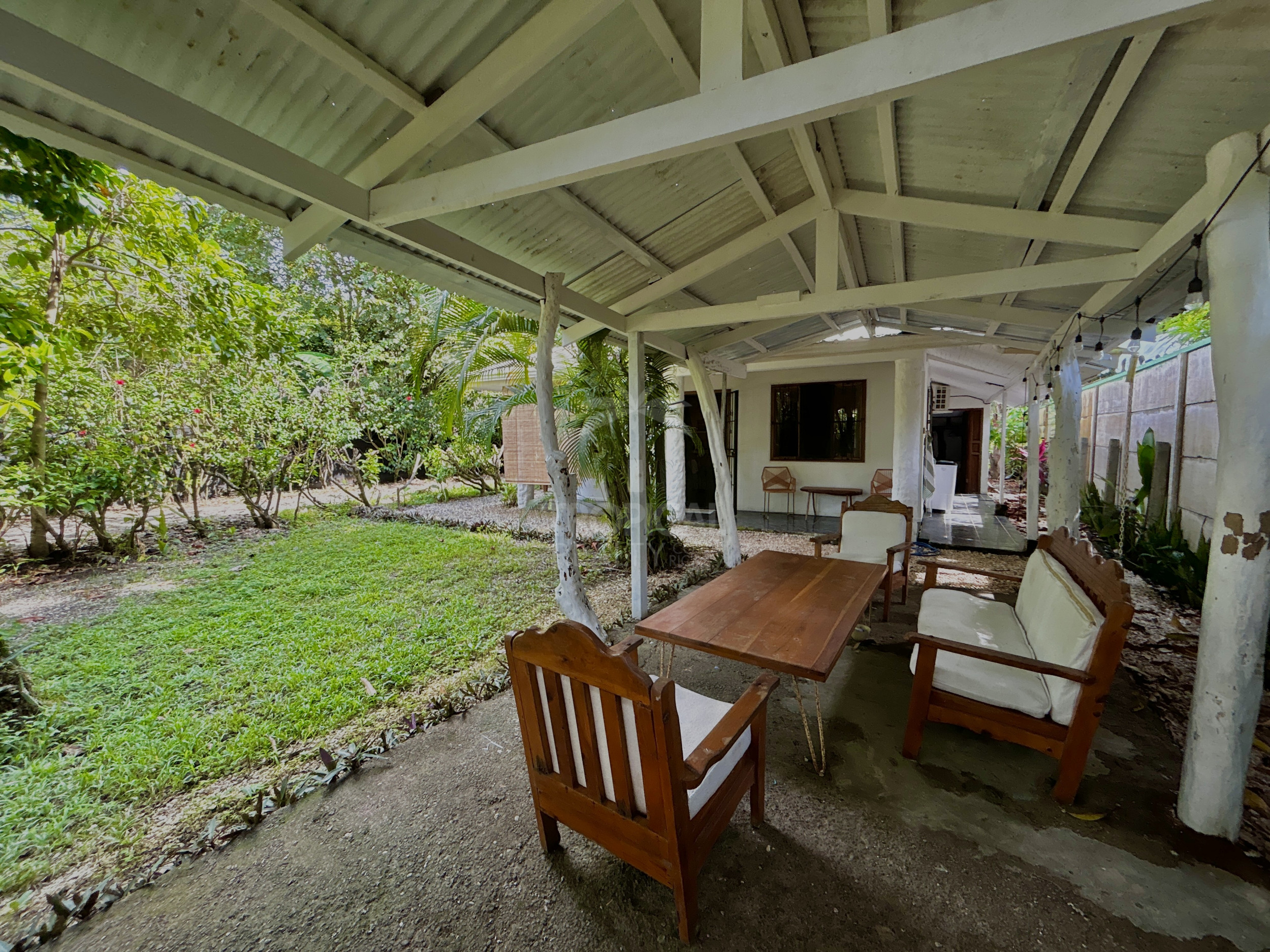 Long-Term Rental Home in Malpaís – Walking Distance to the Beach & 8 Minutes from Santa Teresa