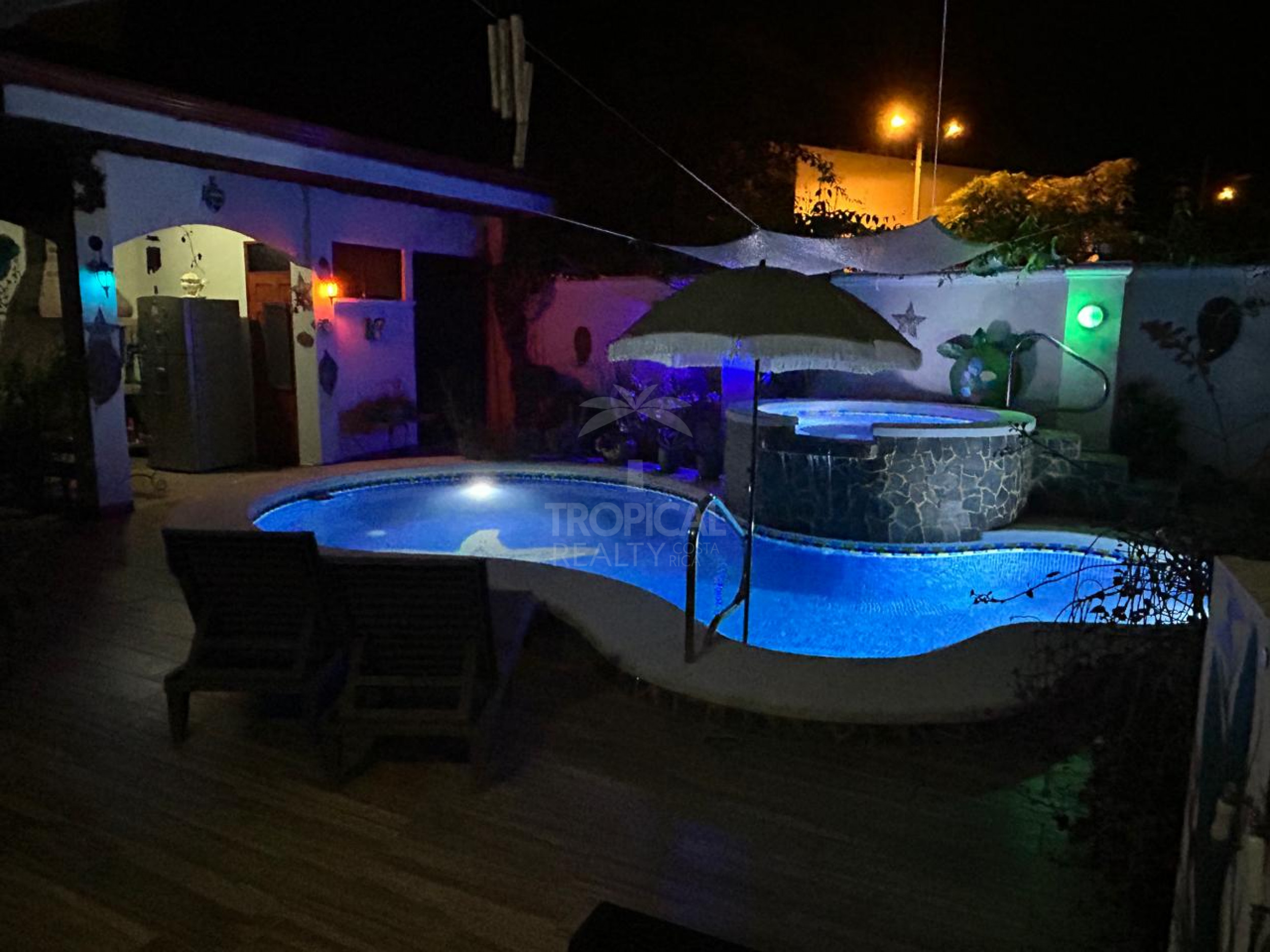 House for Sale in Jacó Beach – Private Pool & Jacuzzi