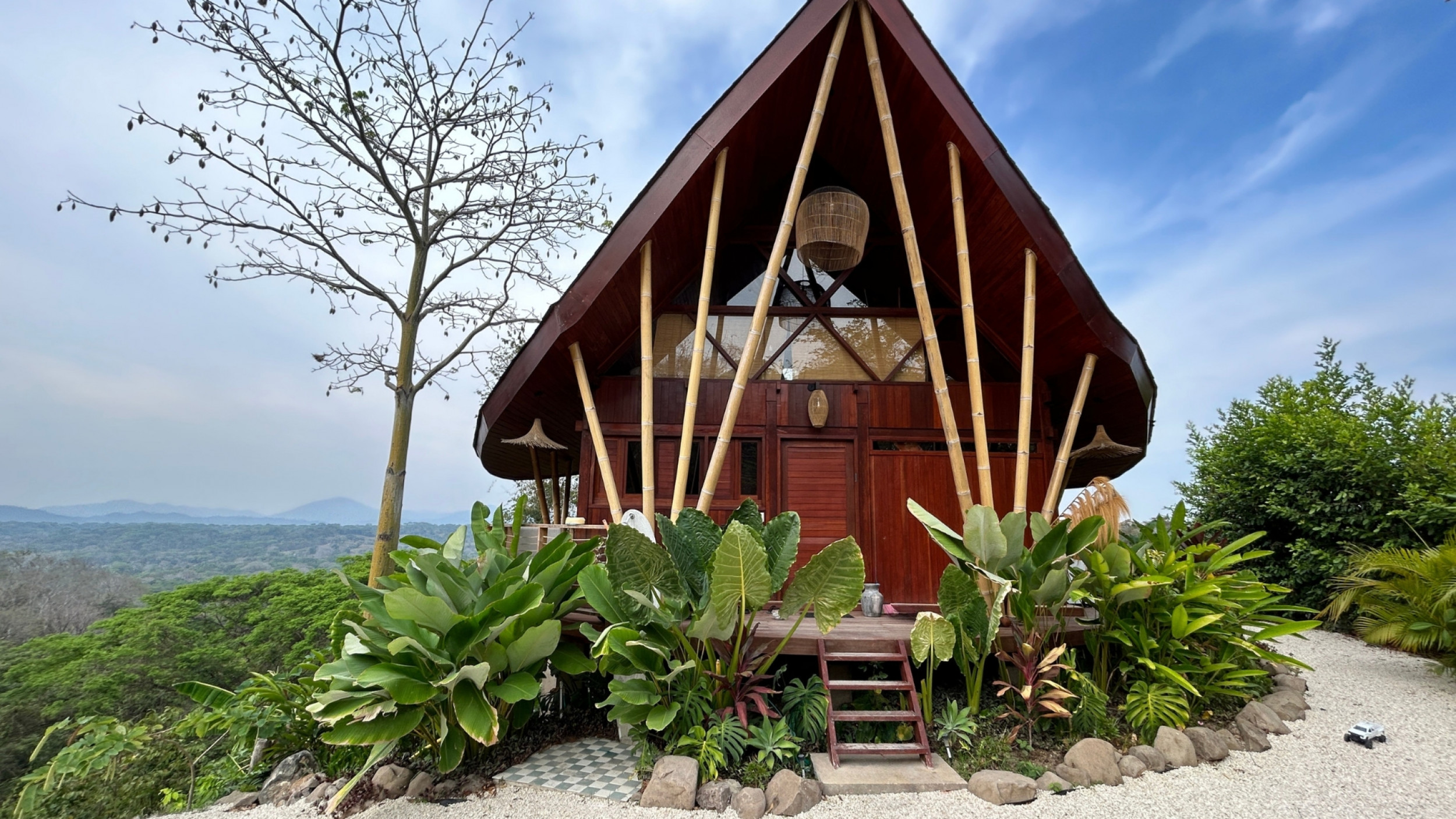 Turnkey Mountain View Home for Sale in Playa Hermosa, Santa Teresa – Prime Location Near the Beach