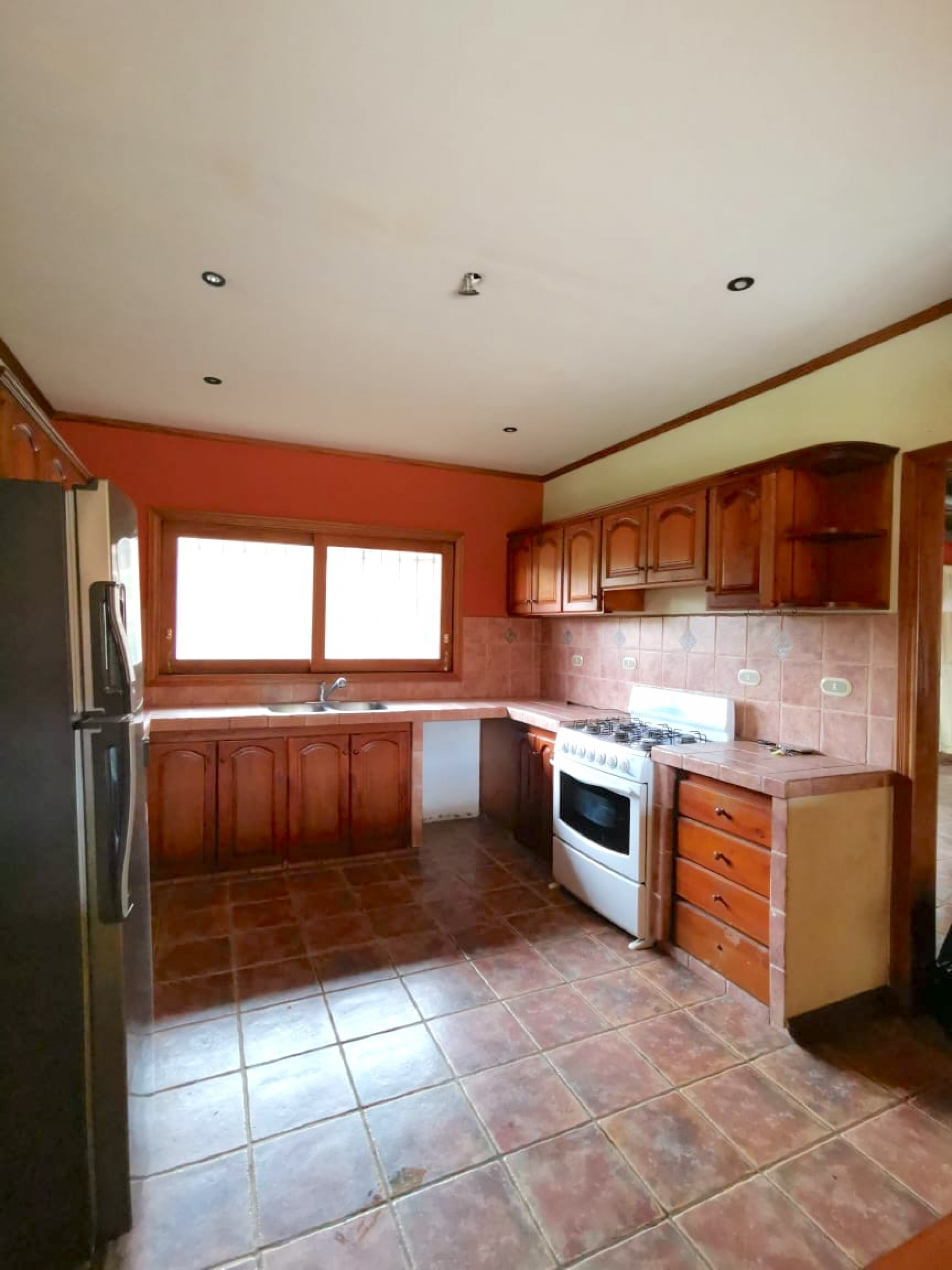 Santa Ana, Quintas Don Lalo, one sroty house for sale