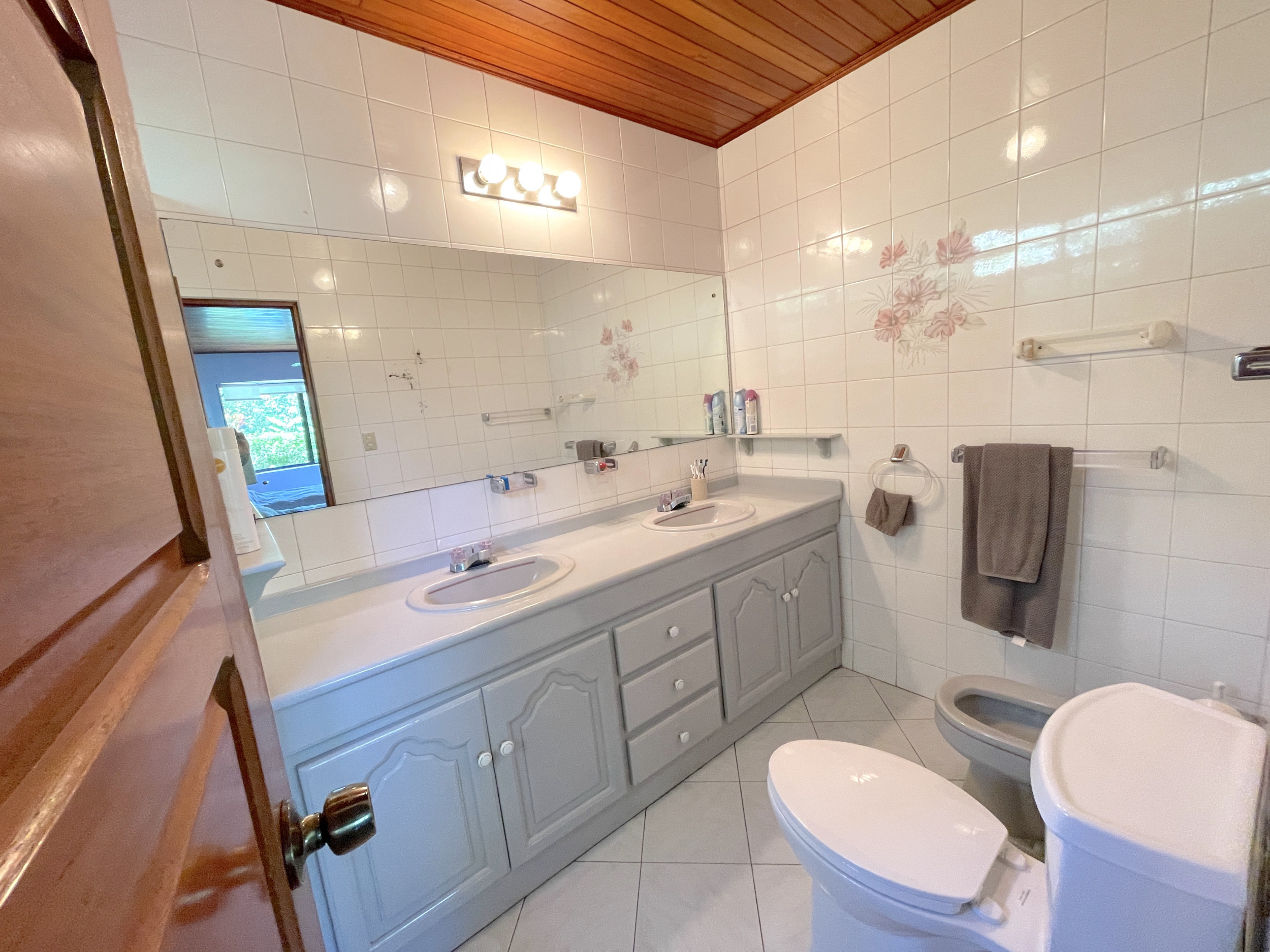 For Sale, Single-Story House with Pool Los Reyes SOLD