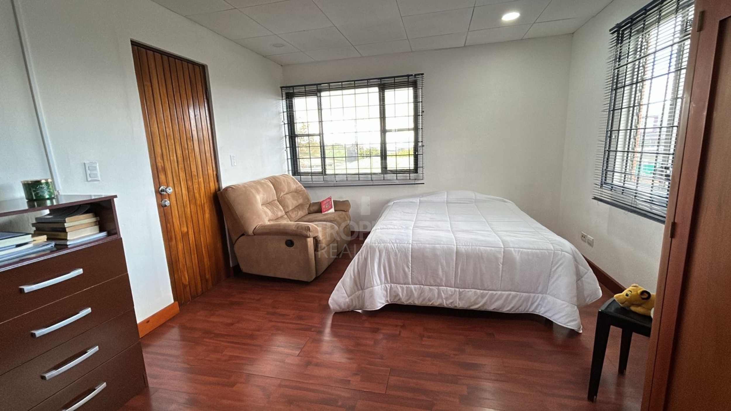 For Sale: House with Mixed Land Use in Granadilla – Large Lot with Development Potential | $819,000