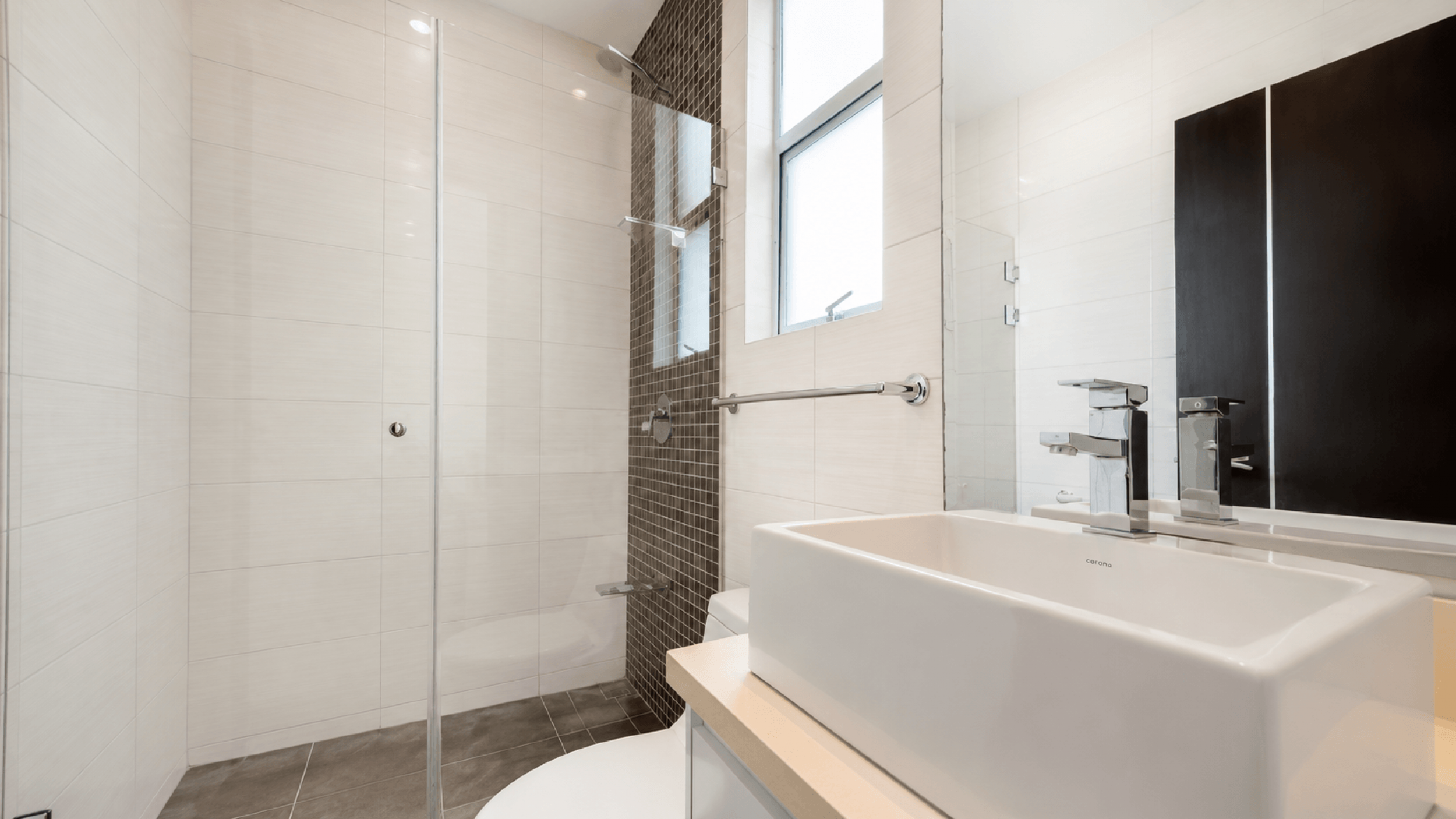 Modern Home for Rent in Santa Ana – 3 Bedrooms with Terrace and Spacious Living Areas