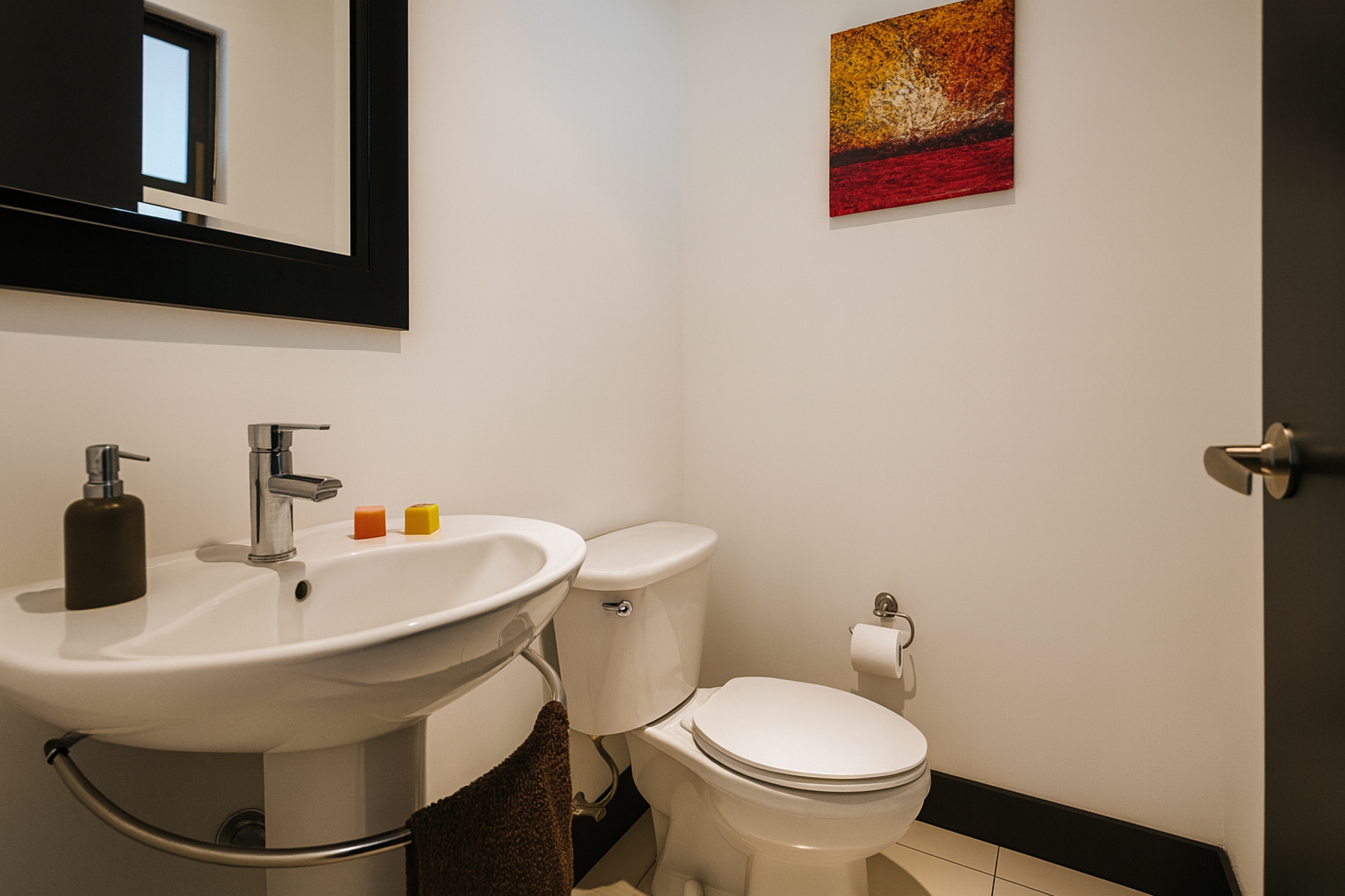 Townhouse for Rent or Sale with Garden and Full Amenities – Pozos de Santa Ana