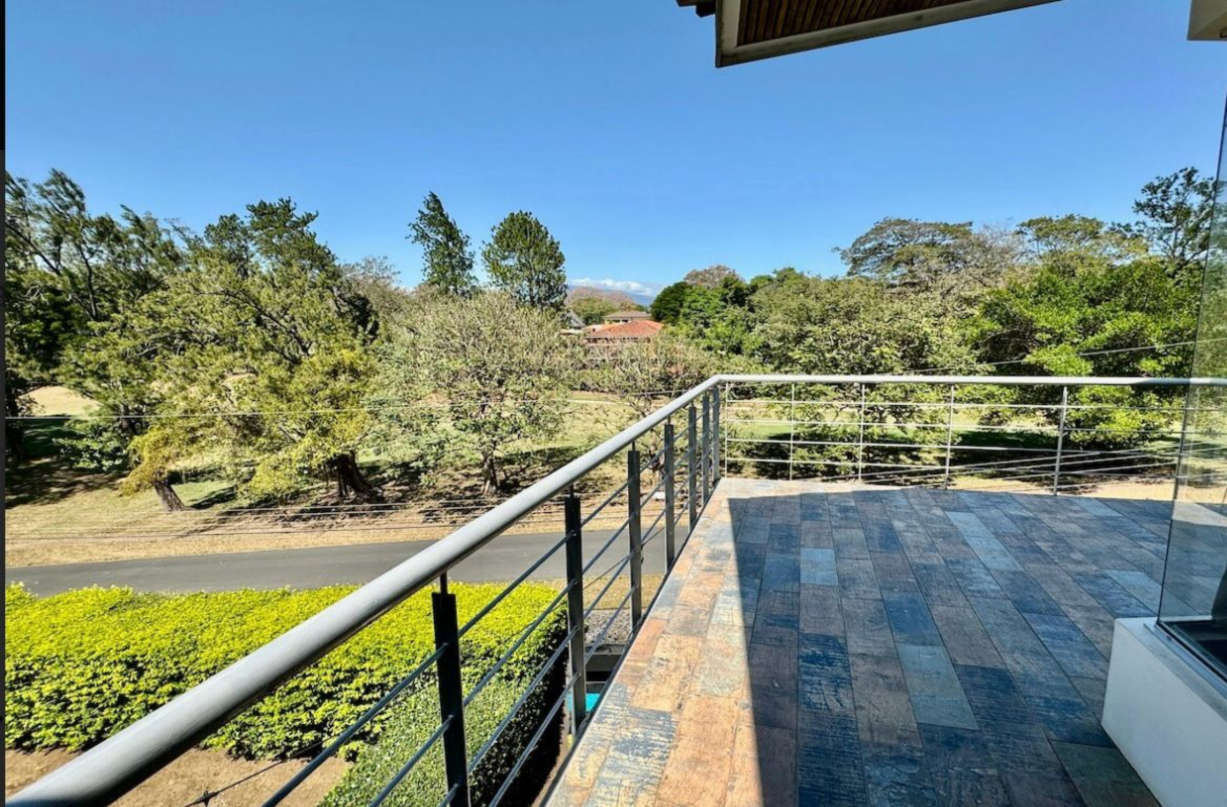 Charming two-story residence in Los Reyes La Guacima SOLD