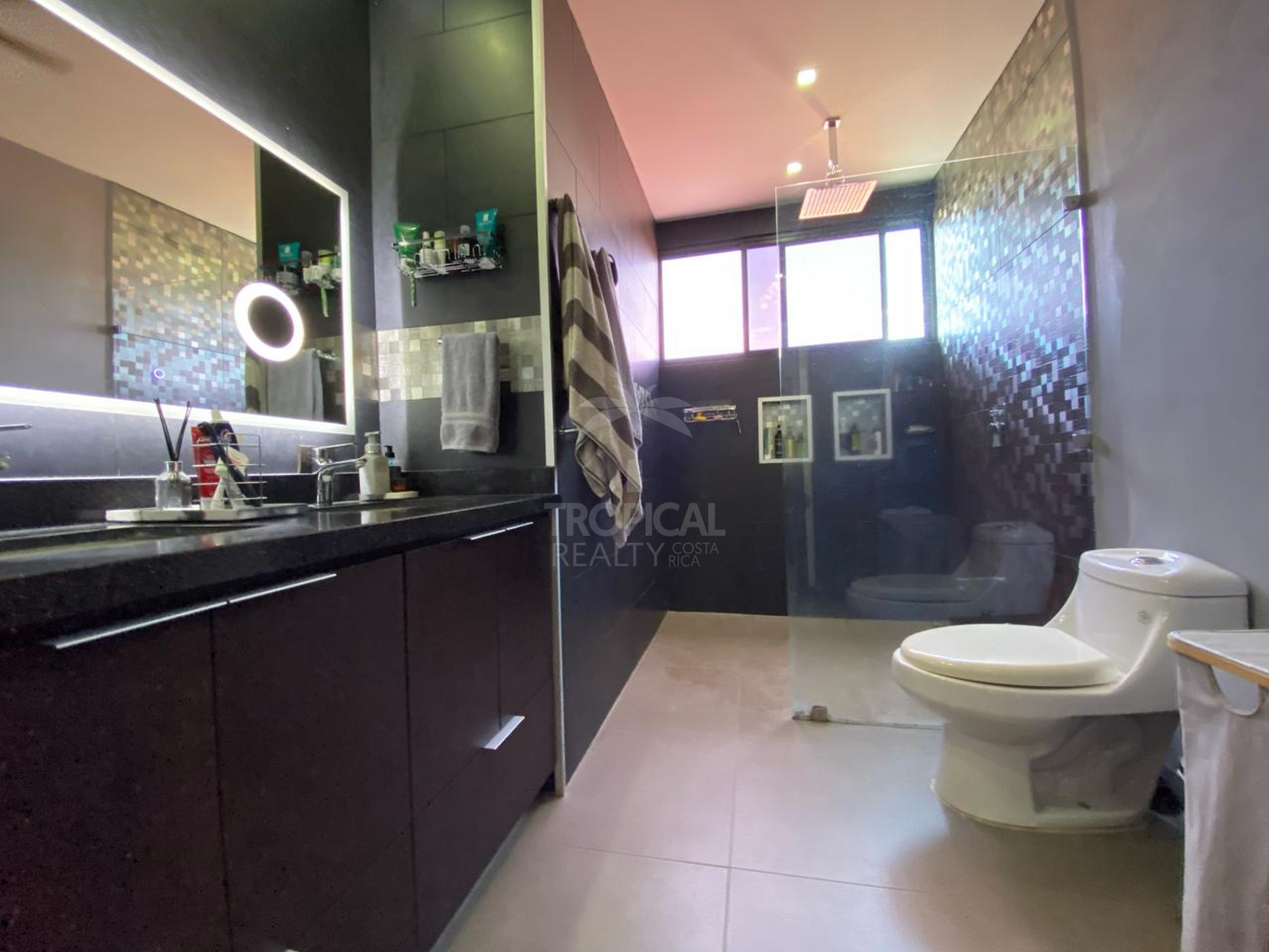 Modern Home with Private Pool in Hacienda Los Reyes – RENTED