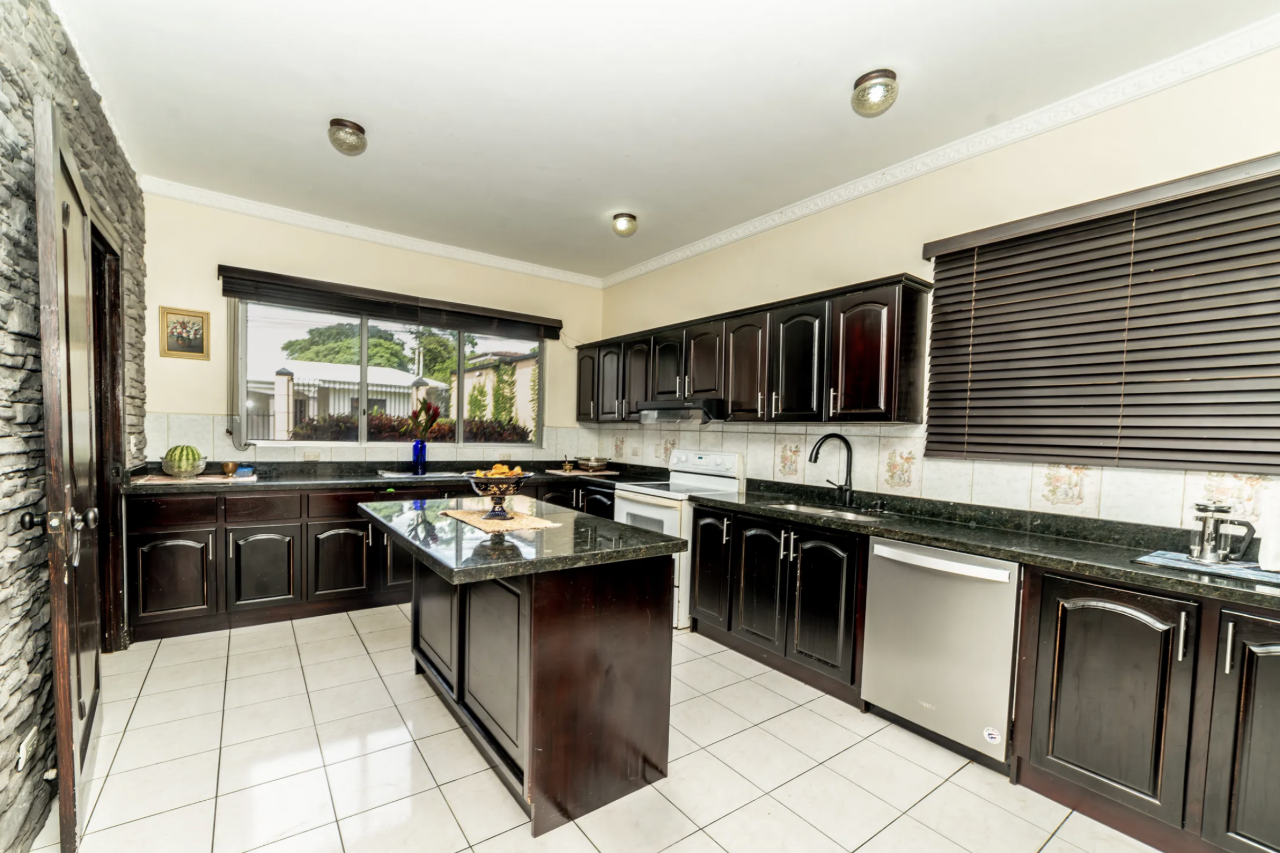 House for sale Ciudad Colon with pool