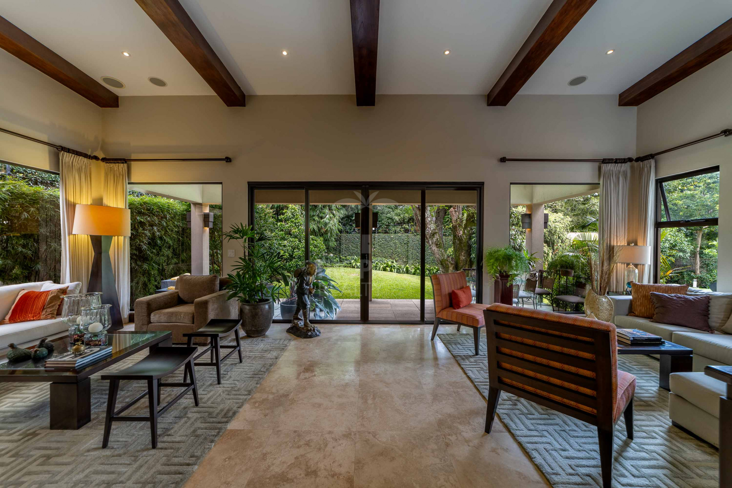 Elegance, Privacy & Comfort in the Heart of Escazú