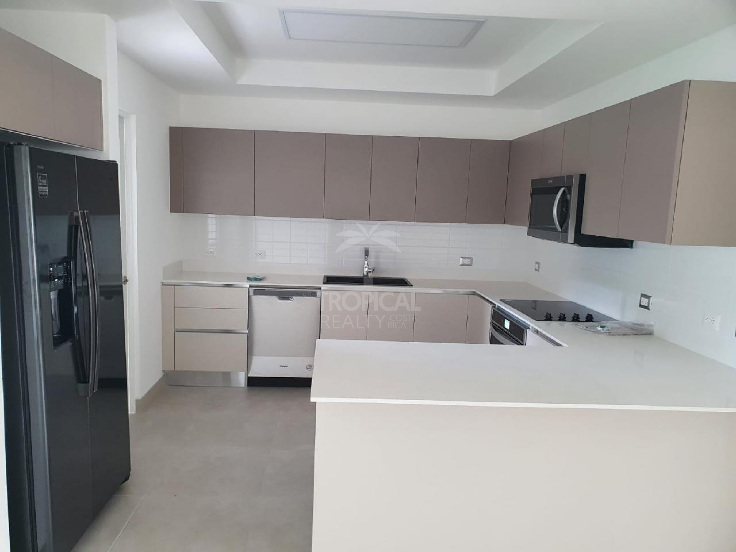 Luxury Home for Rent with Panoramic Terrace in Source Living, Escazú